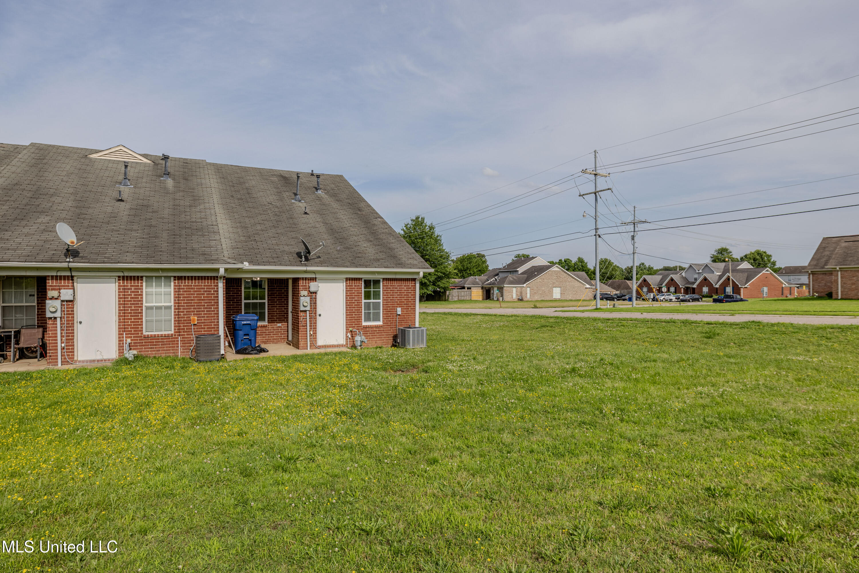 7241 Illinois Central Avenue Property Photo 23