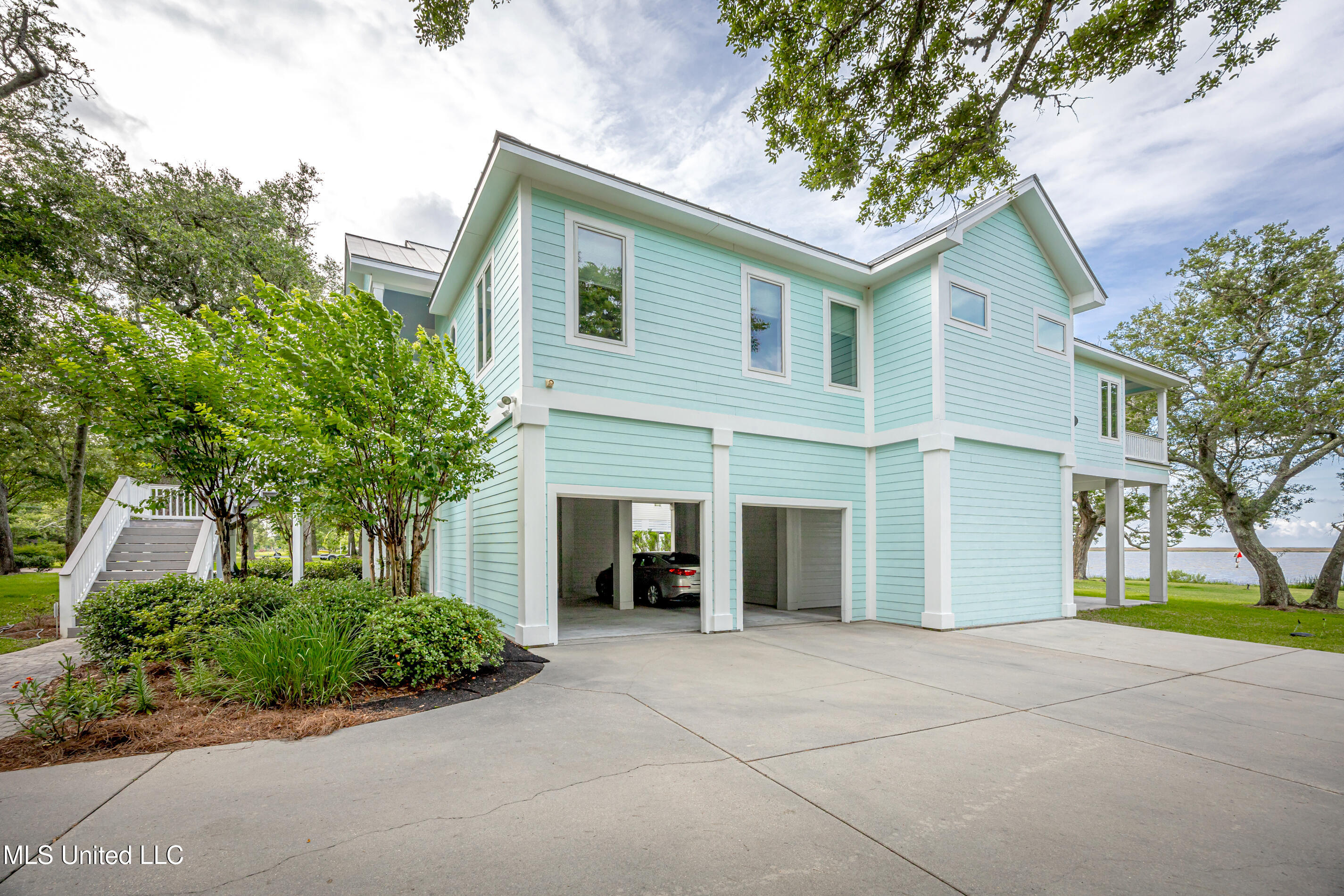 10805 Eagle Nest Road Property Photo 3