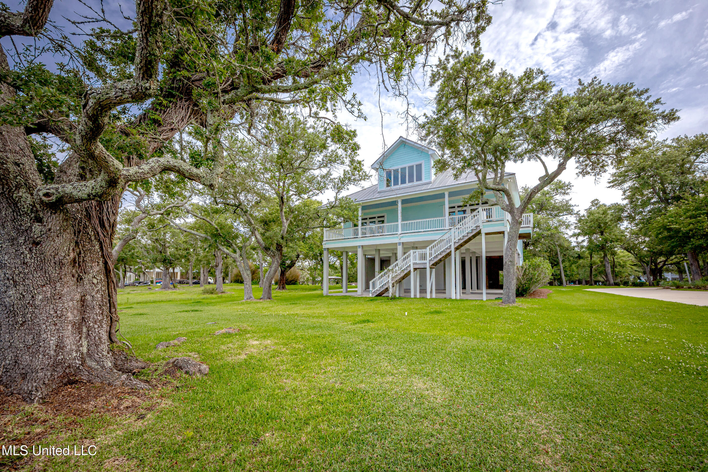 10805 Eagle Nest Road Property Photo 6