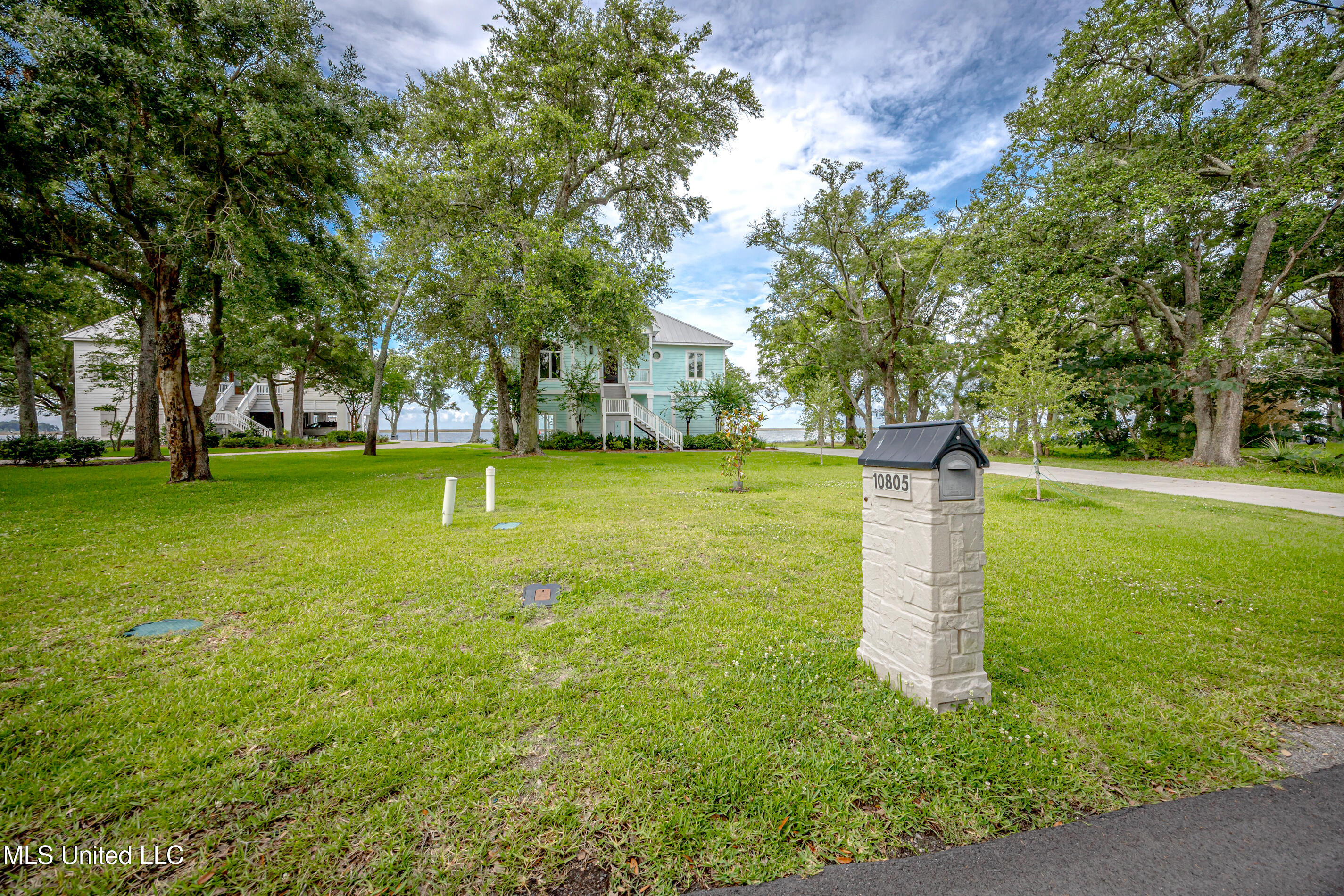 10805 Eagle Nest Road Property Photo 8