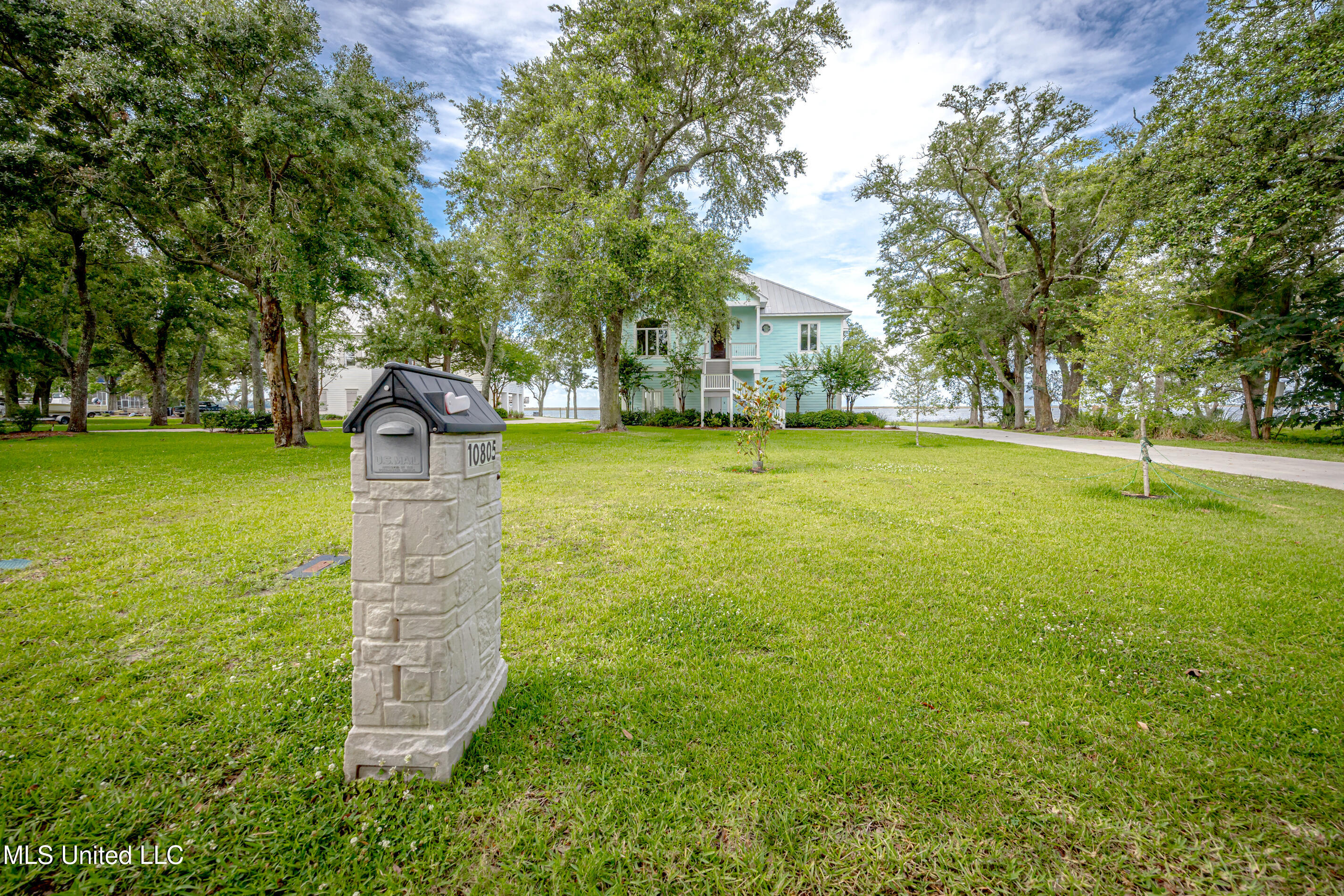 10805 Eagle Nest Road Property Photo 9