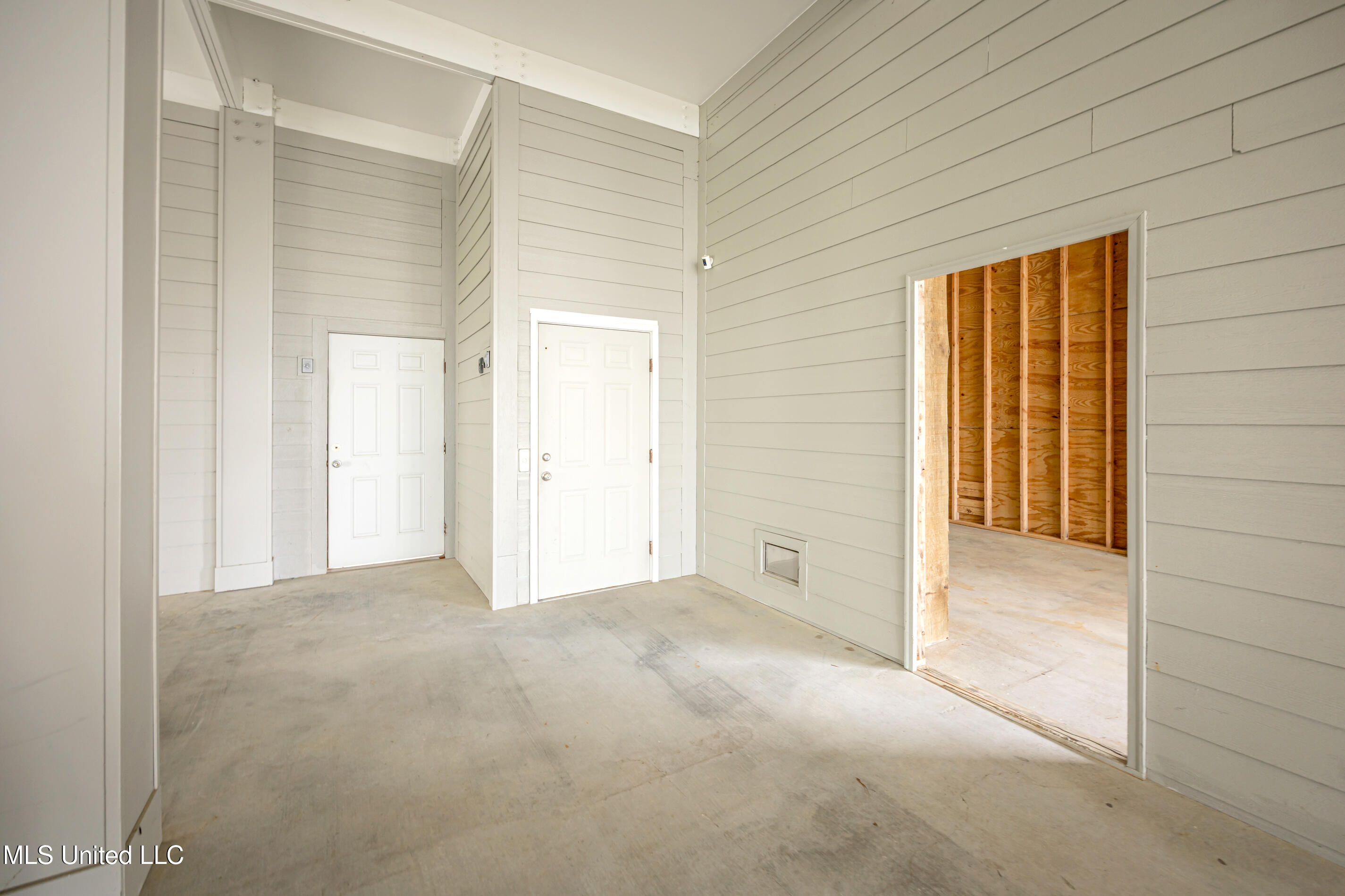 10805 Eagle Nest Road Property Photo 16