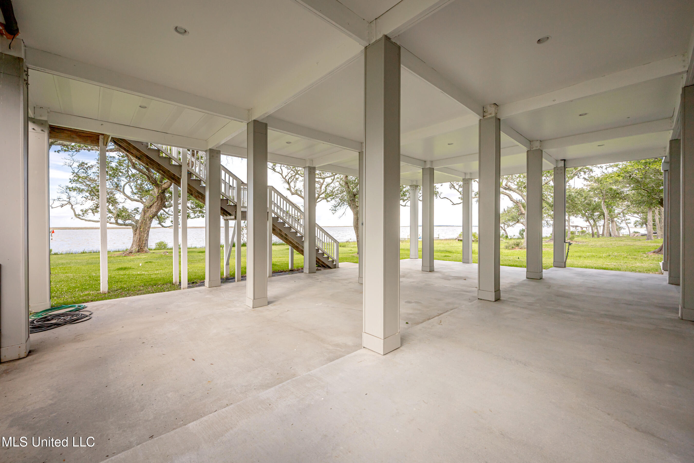 10805 Eagle Nest Road Property Photo 18