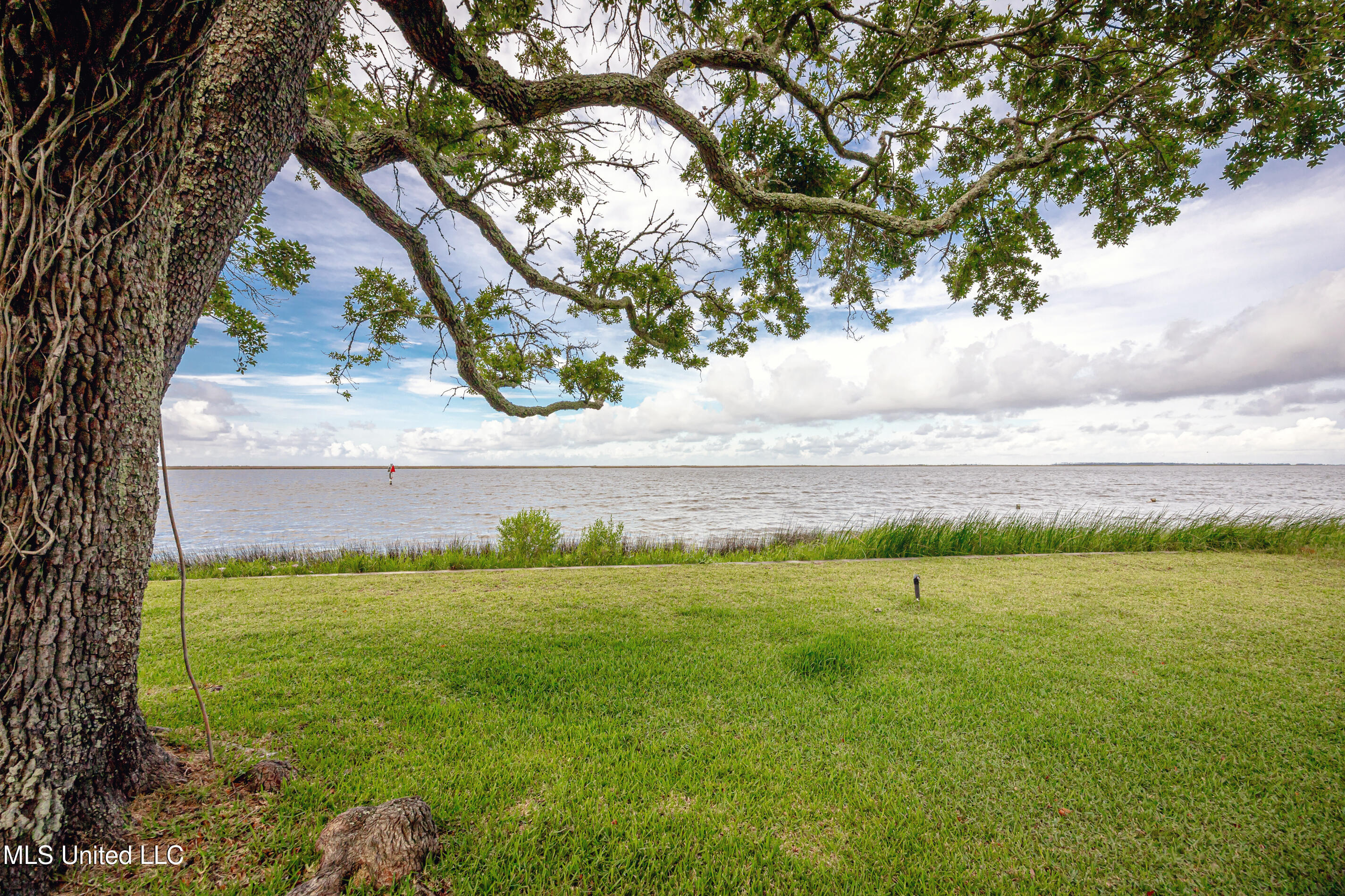 10805 Eagle Nest Road Property Photo 22