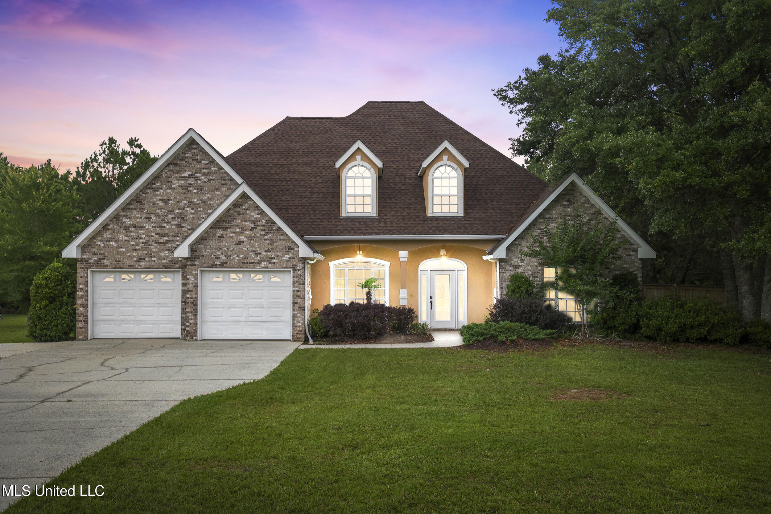 1817 Shelby Lane Property Photo 1