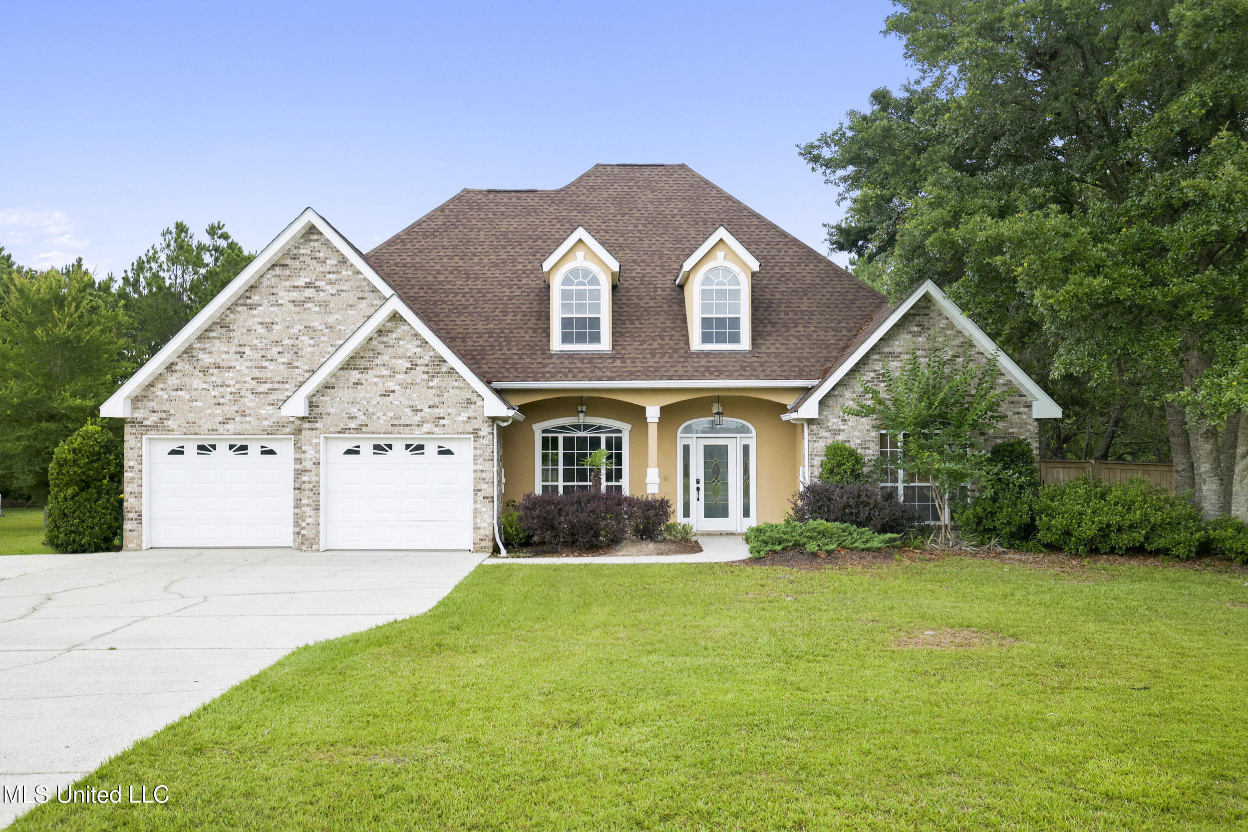 1817 Shelby Lane Property Photo 2
