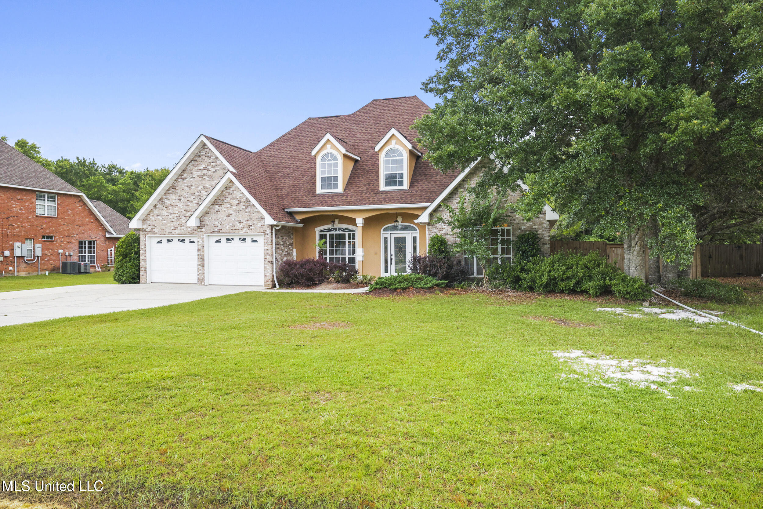 1817 Shelby Lane Property Photo 3