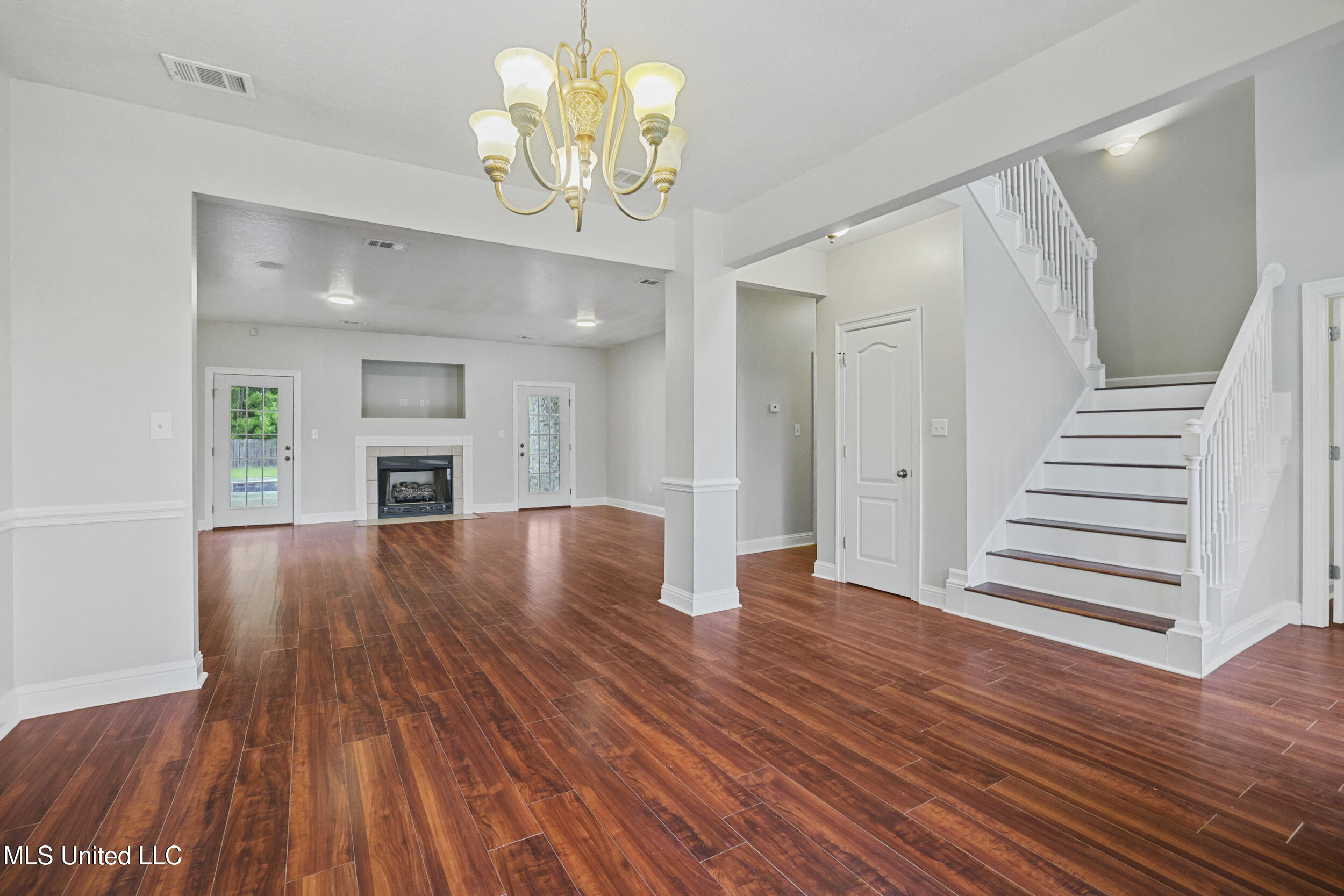 1817 Shelby Lane Property Photo 12