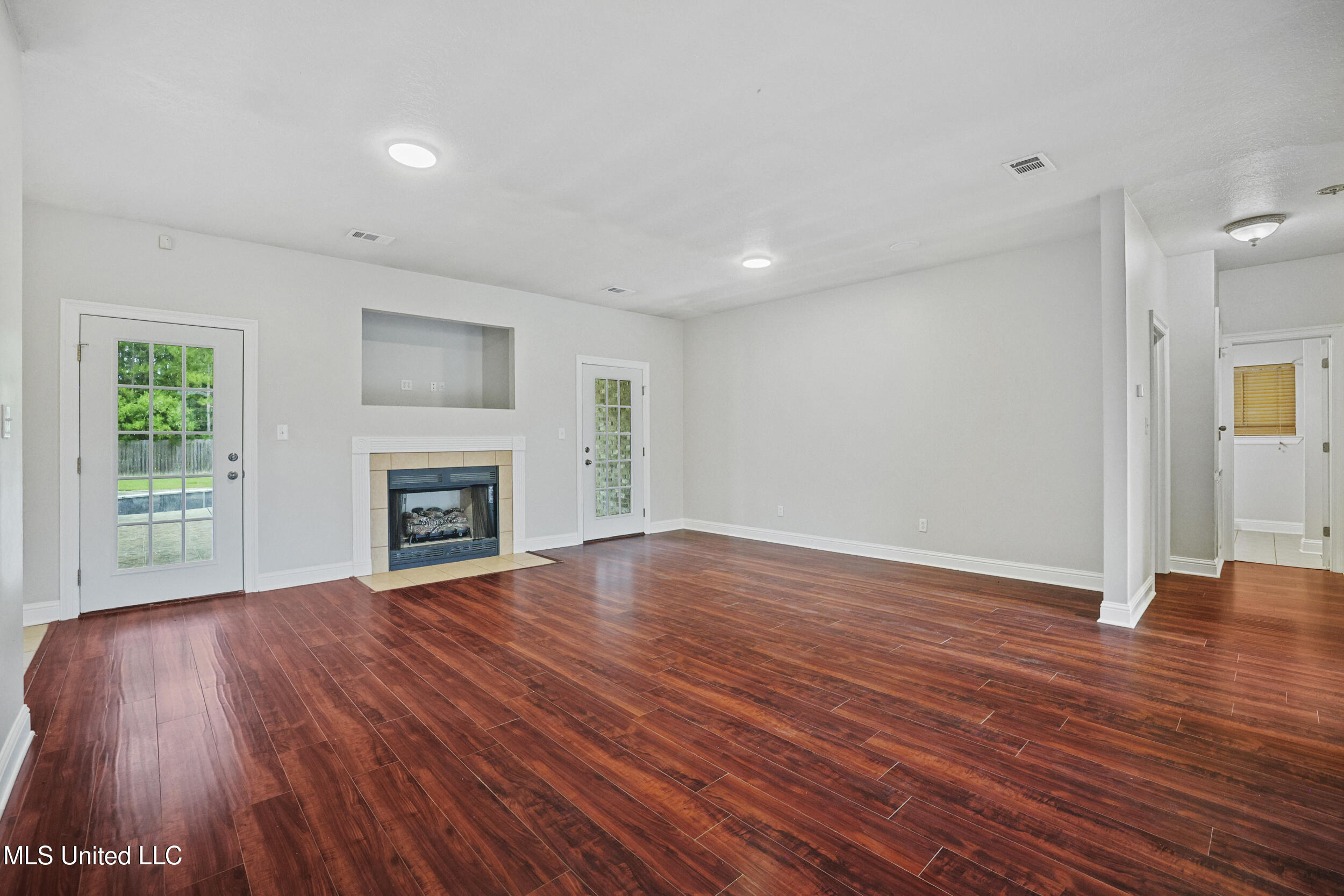 1817 Shelby Lane Property Photo 13
