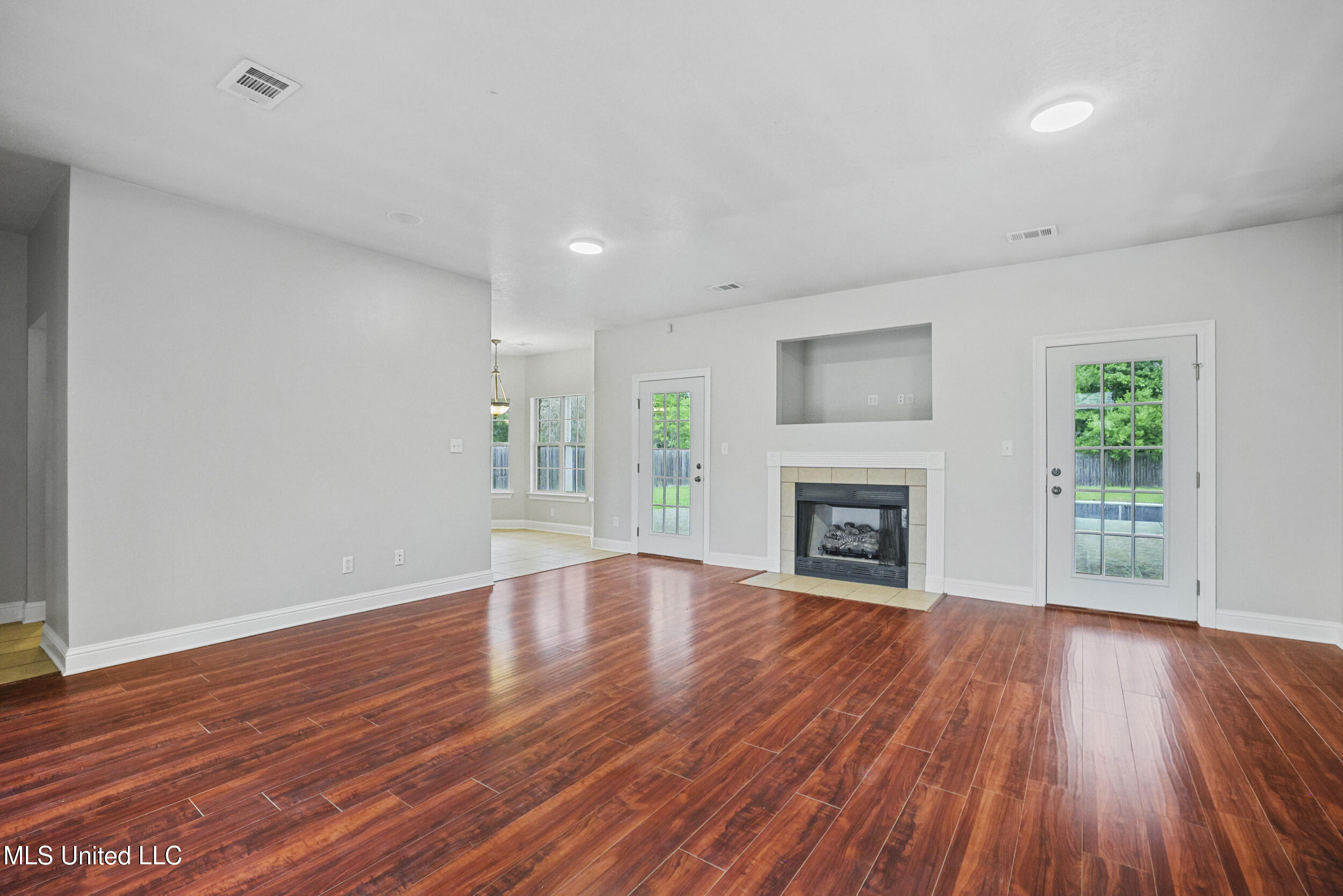 1817 Shelby Lane Property Photo 14