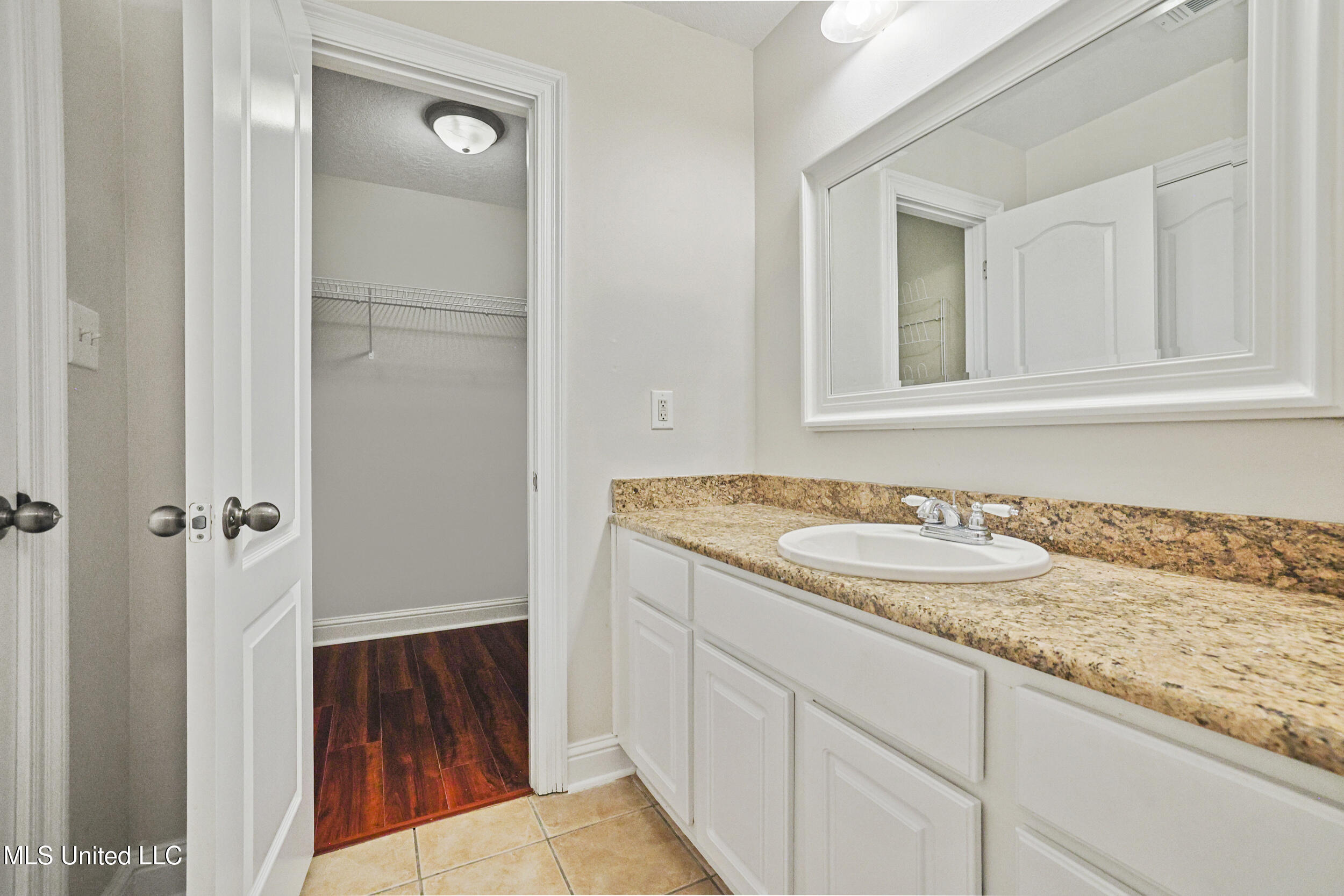 1817 Shelby Lane Property Photo 36