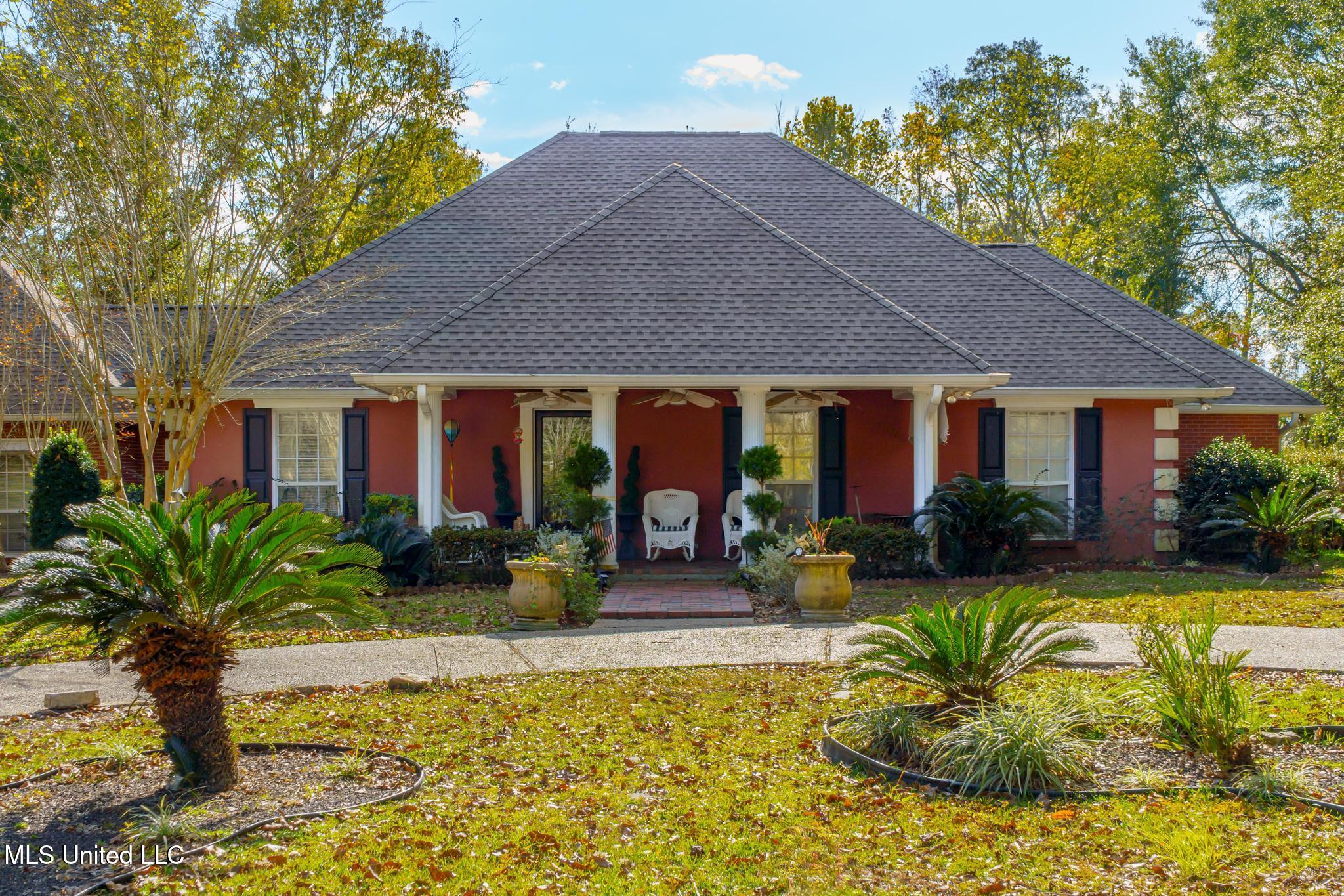 4519 Highway 589 Property Photo 4