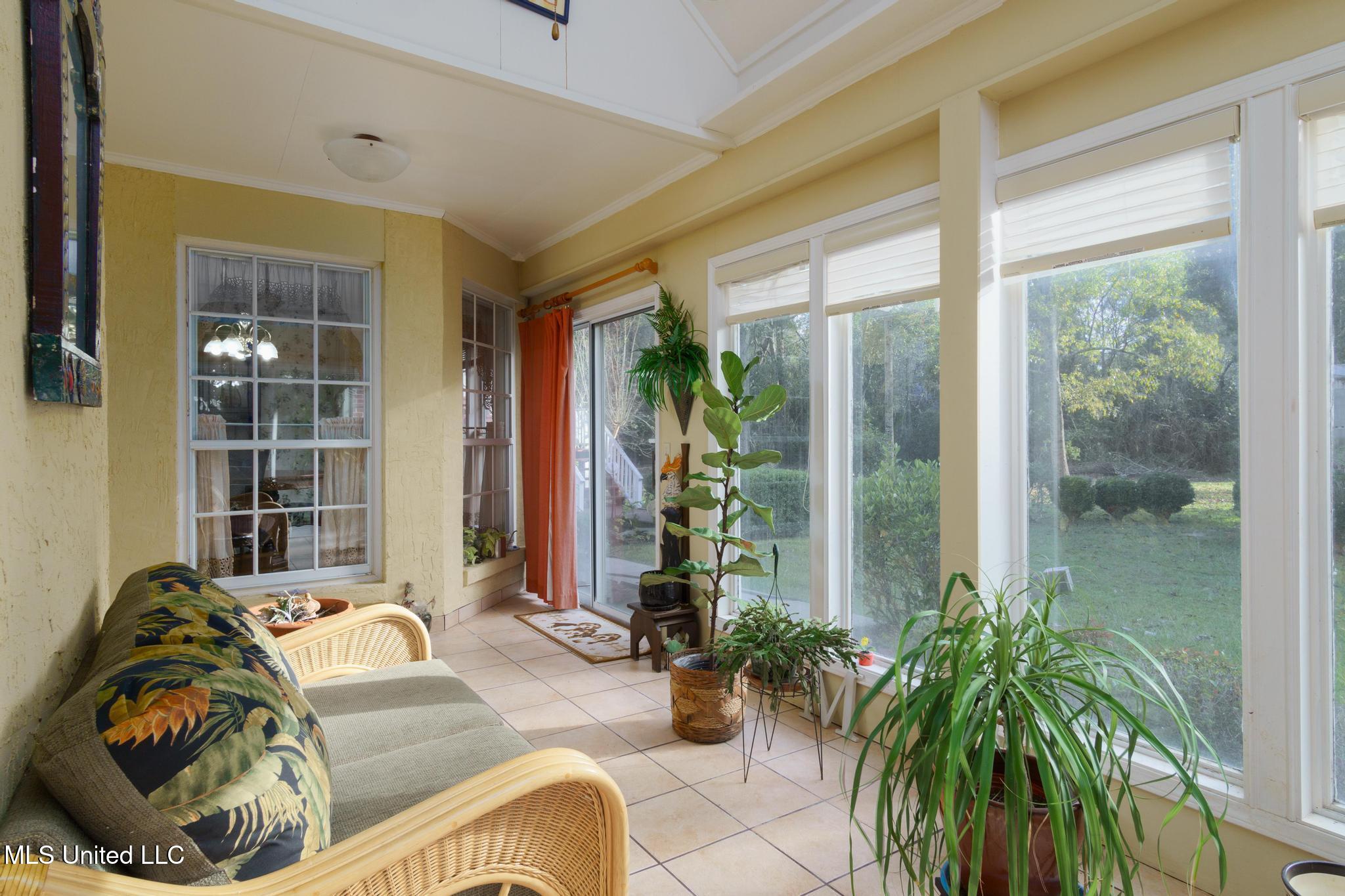 4519 Highway 589 Property Photo 15