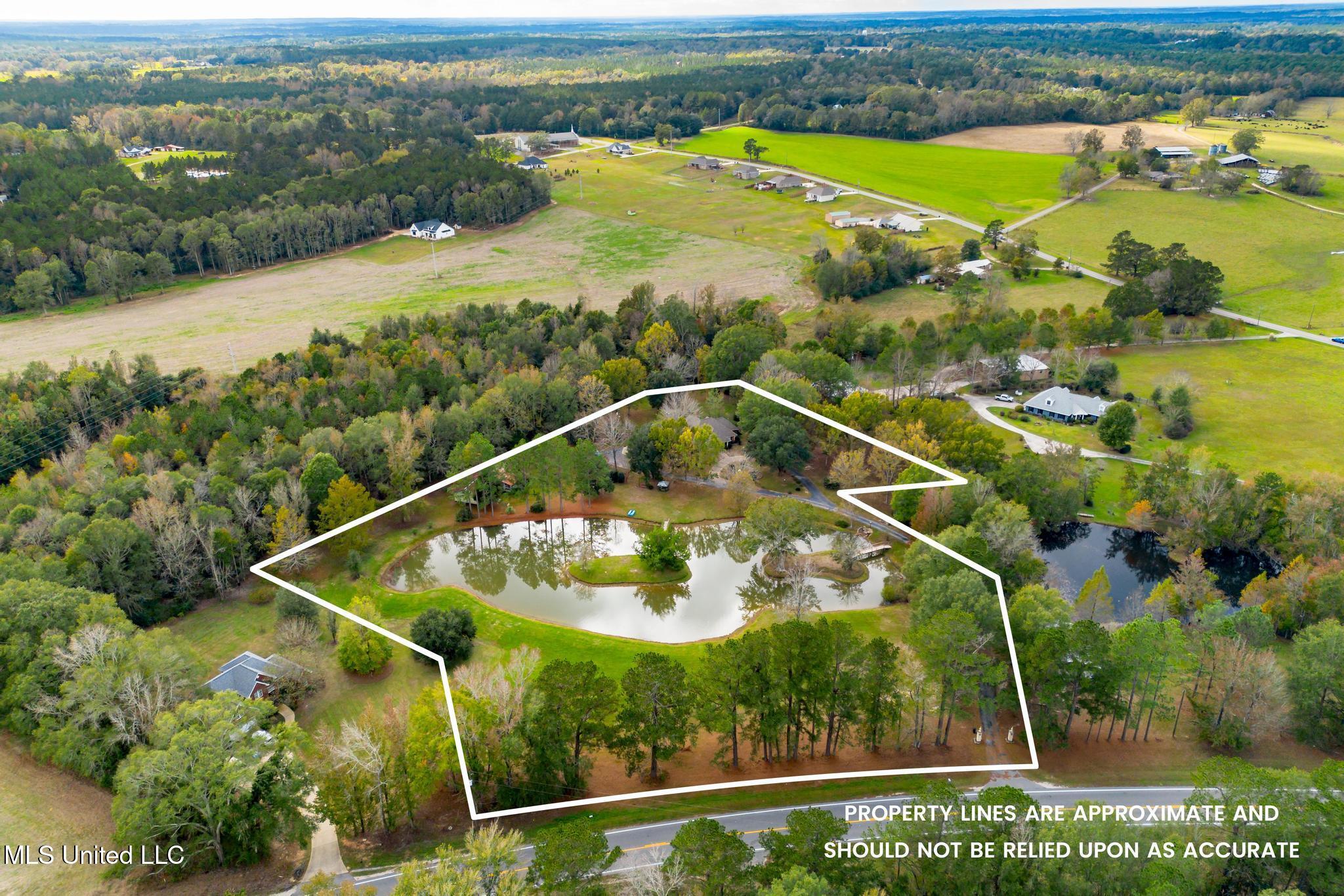 4519 Highway 589 Property Photo 40