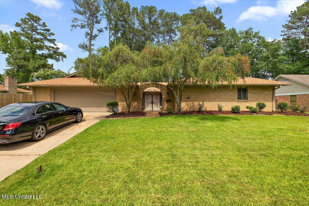 5953 Lake Trace Circle Property Photo 1