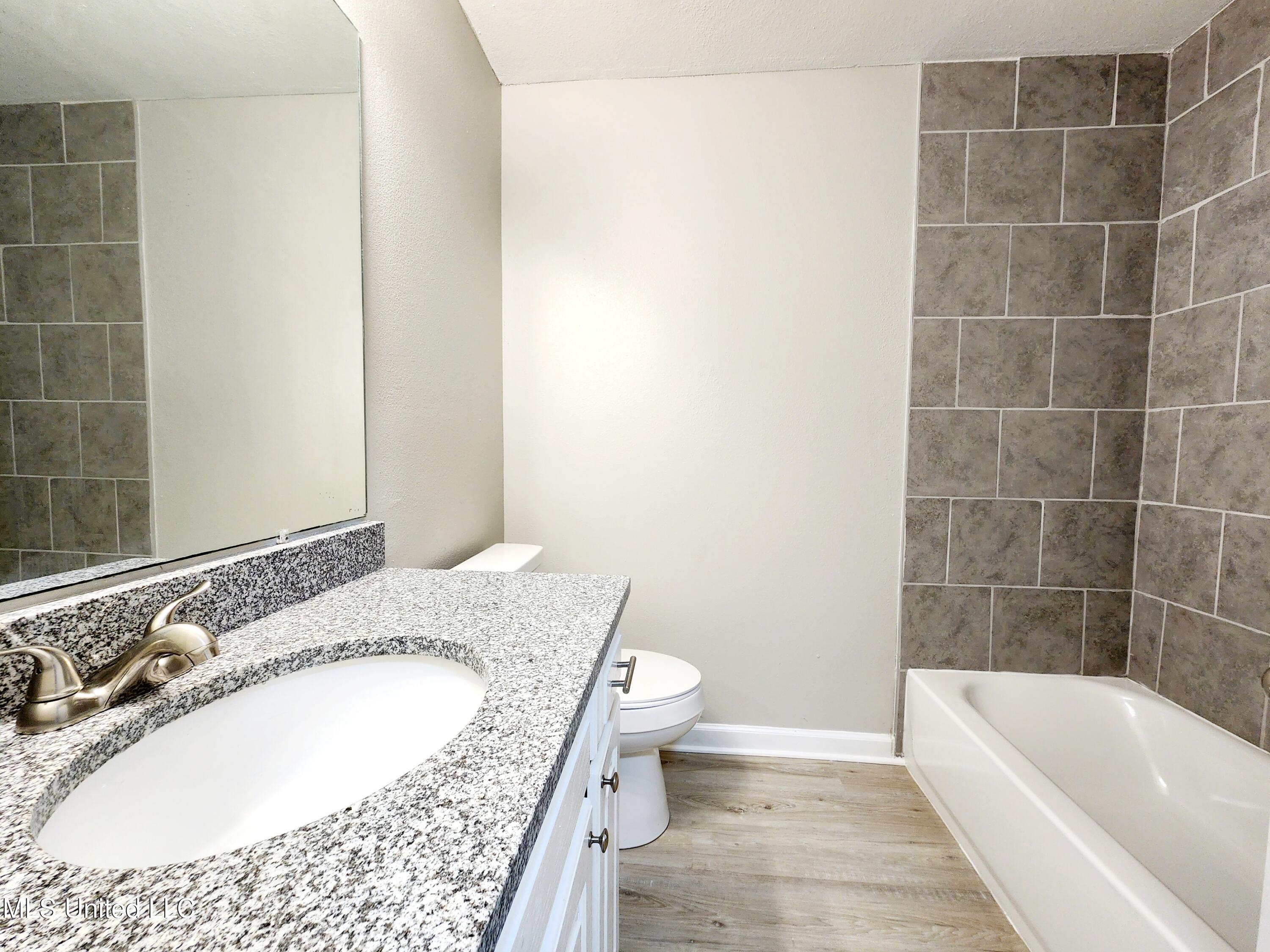 1812 Burnt Oak Drive Property Photo 25