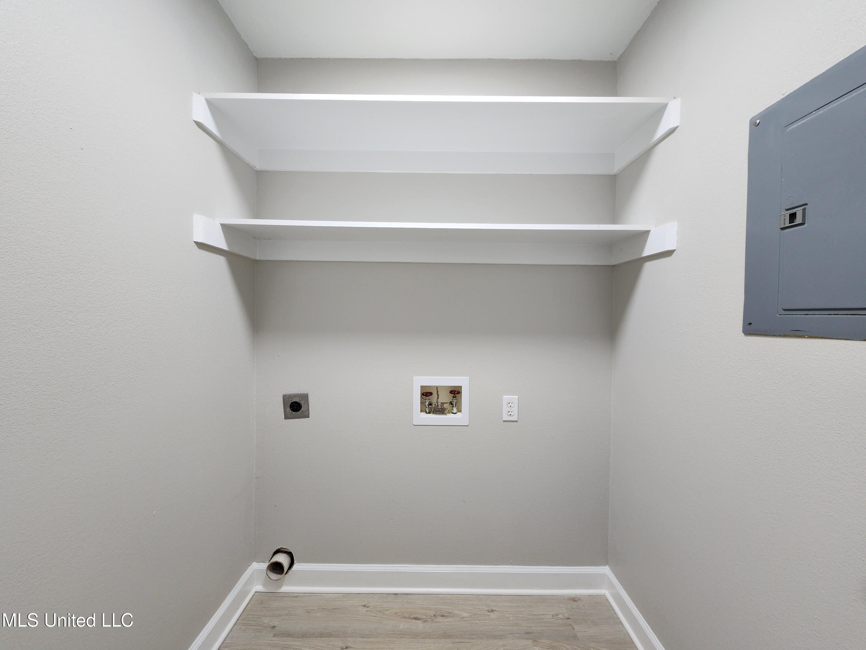 1812 Burnt Oak Drive Property Photo 29