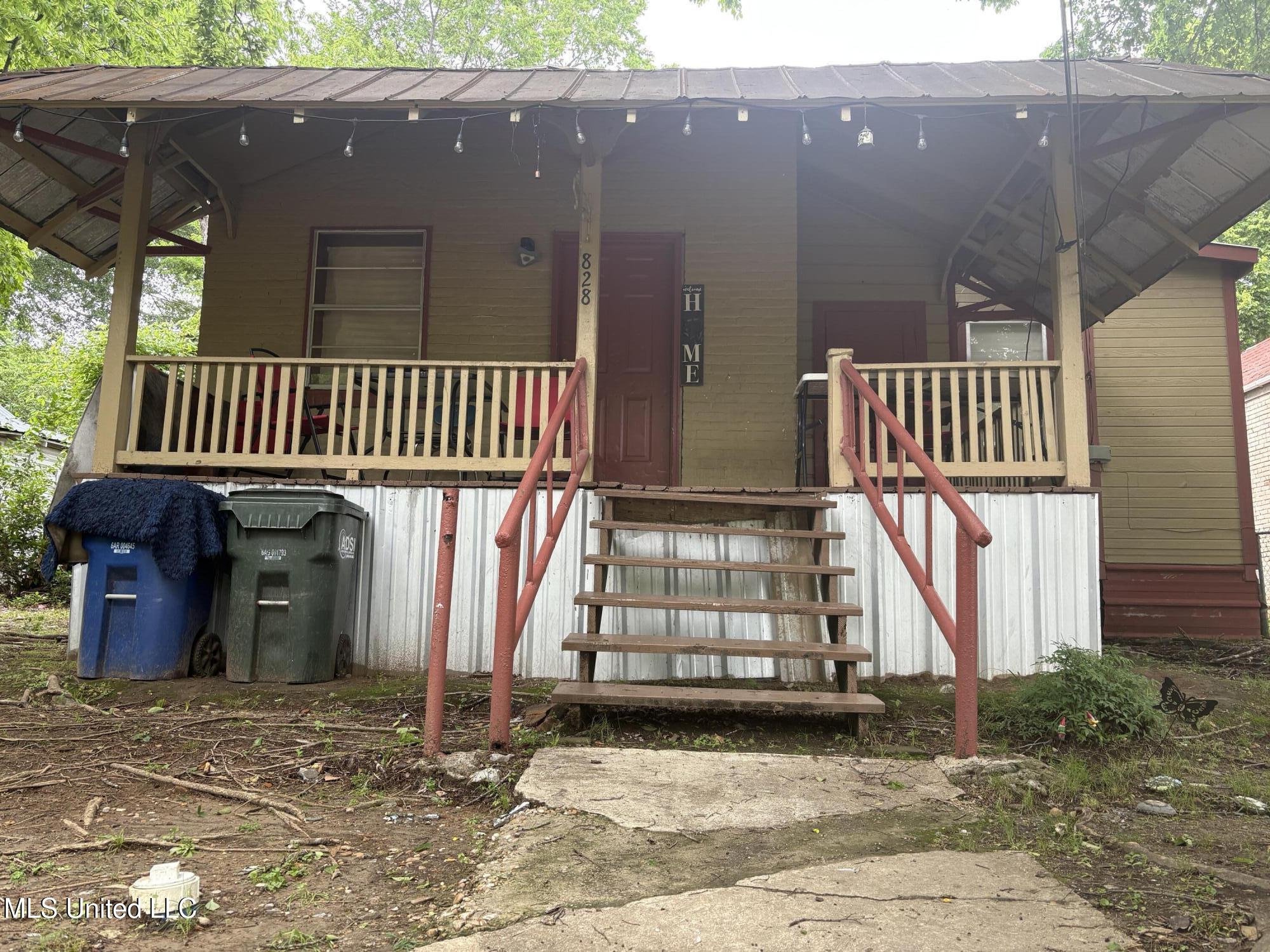 828 N Doctor Martin Luther King Street Property Photo 1