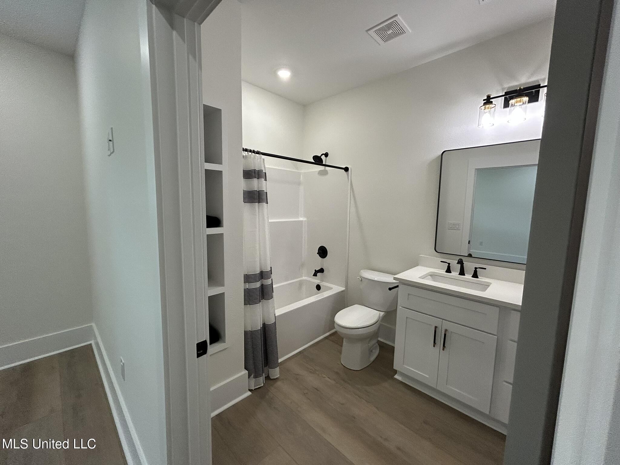 3076 Highland Avenue Property Photo 21