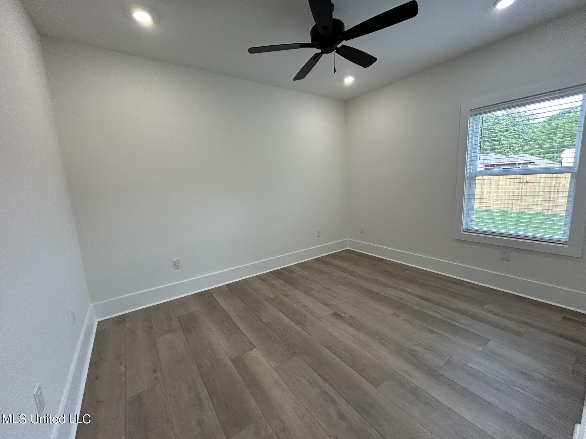 3076 Highland Avenue Property Photo 24