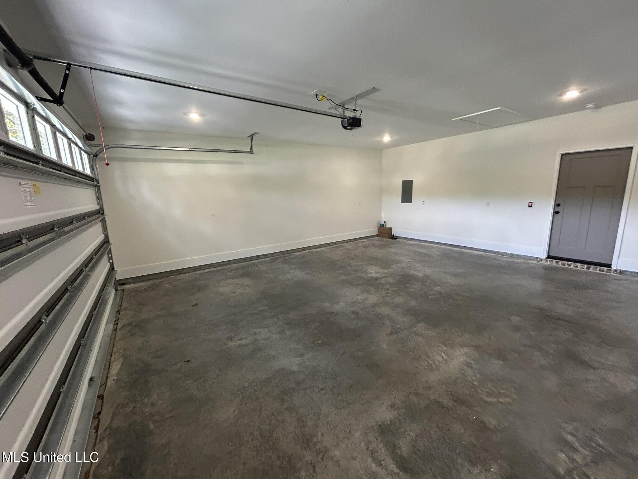 3076 Highland Avenue Property Photo 29
