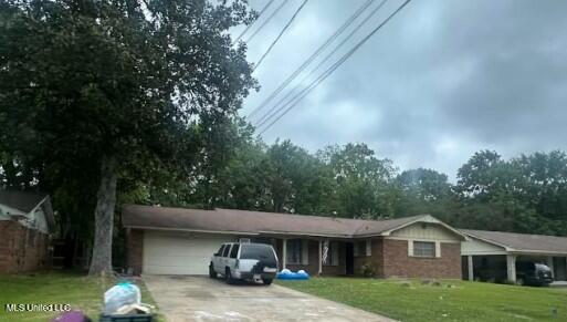 1218 Springdale Drive Property Photo 1