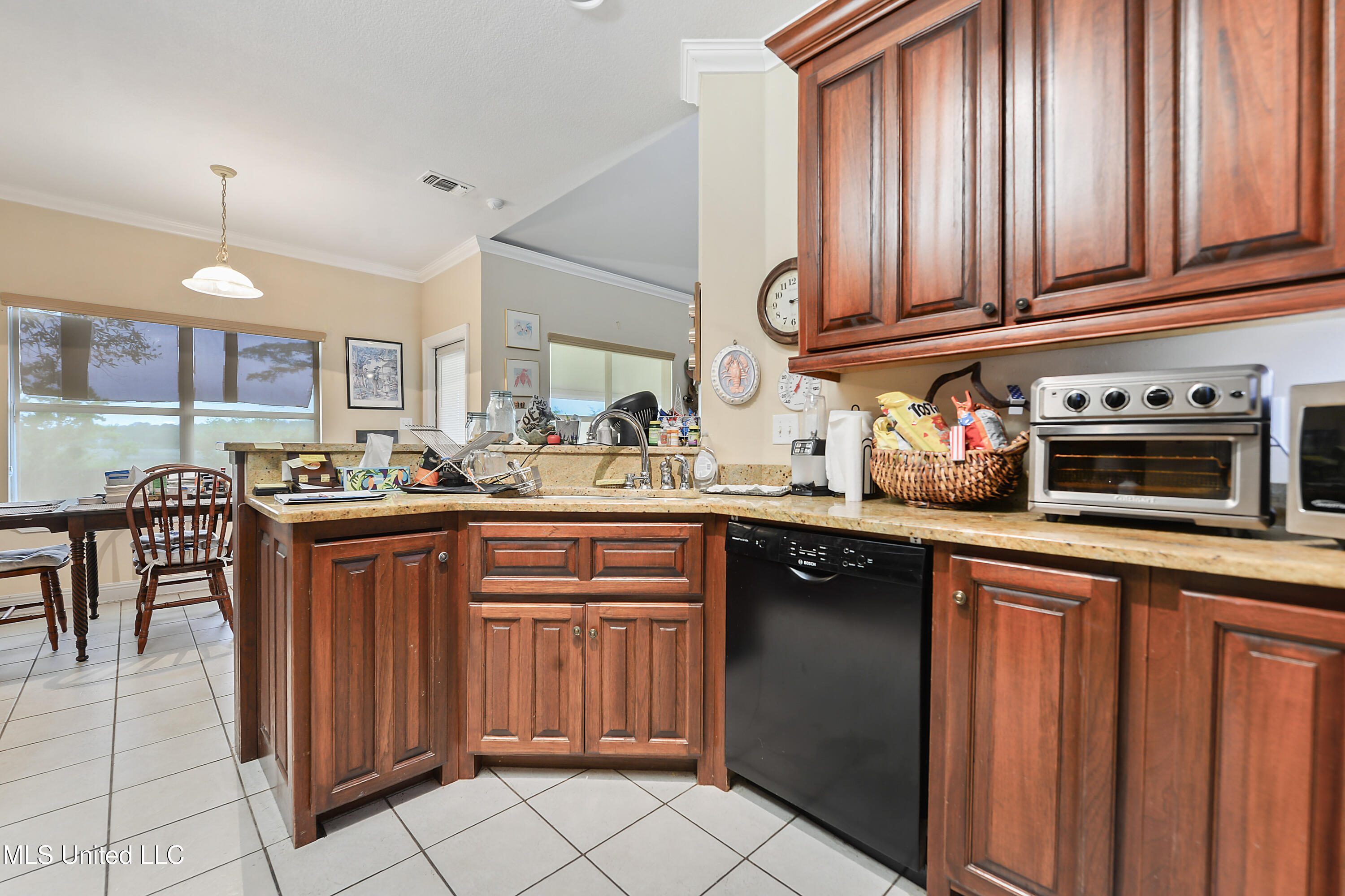 2325 Rue Beaux Chenes Property Photo 7