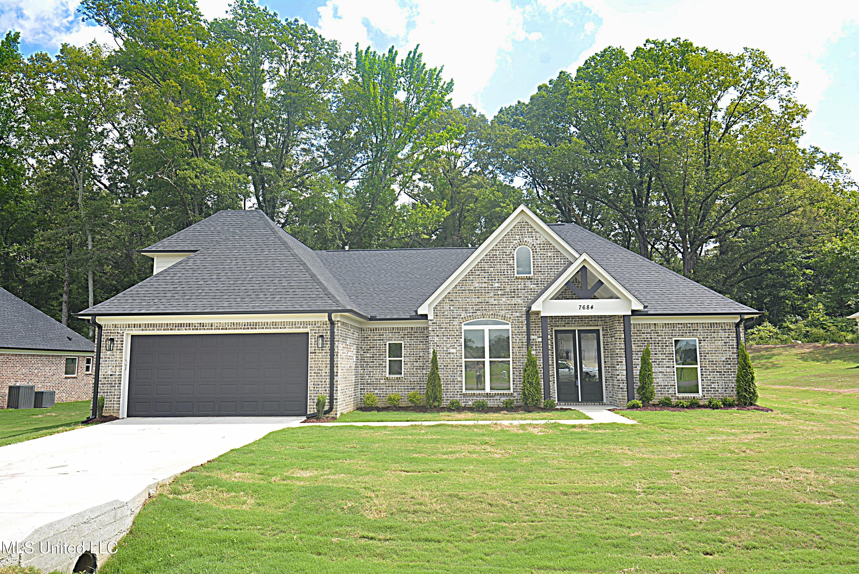 7684 Ridgefield Drive Property Photo 1