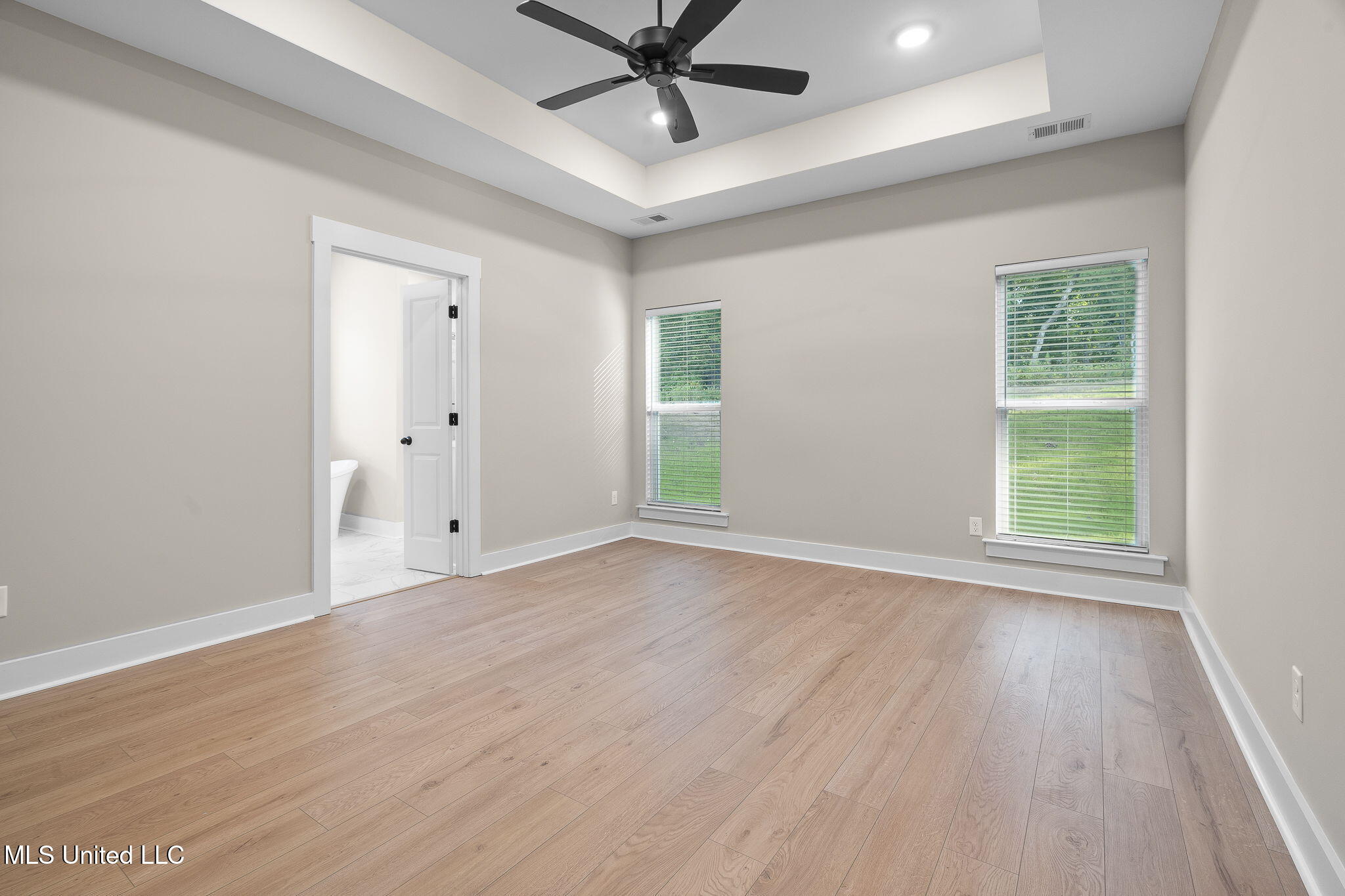 7684 Ridgefield Drive Property Photo 11