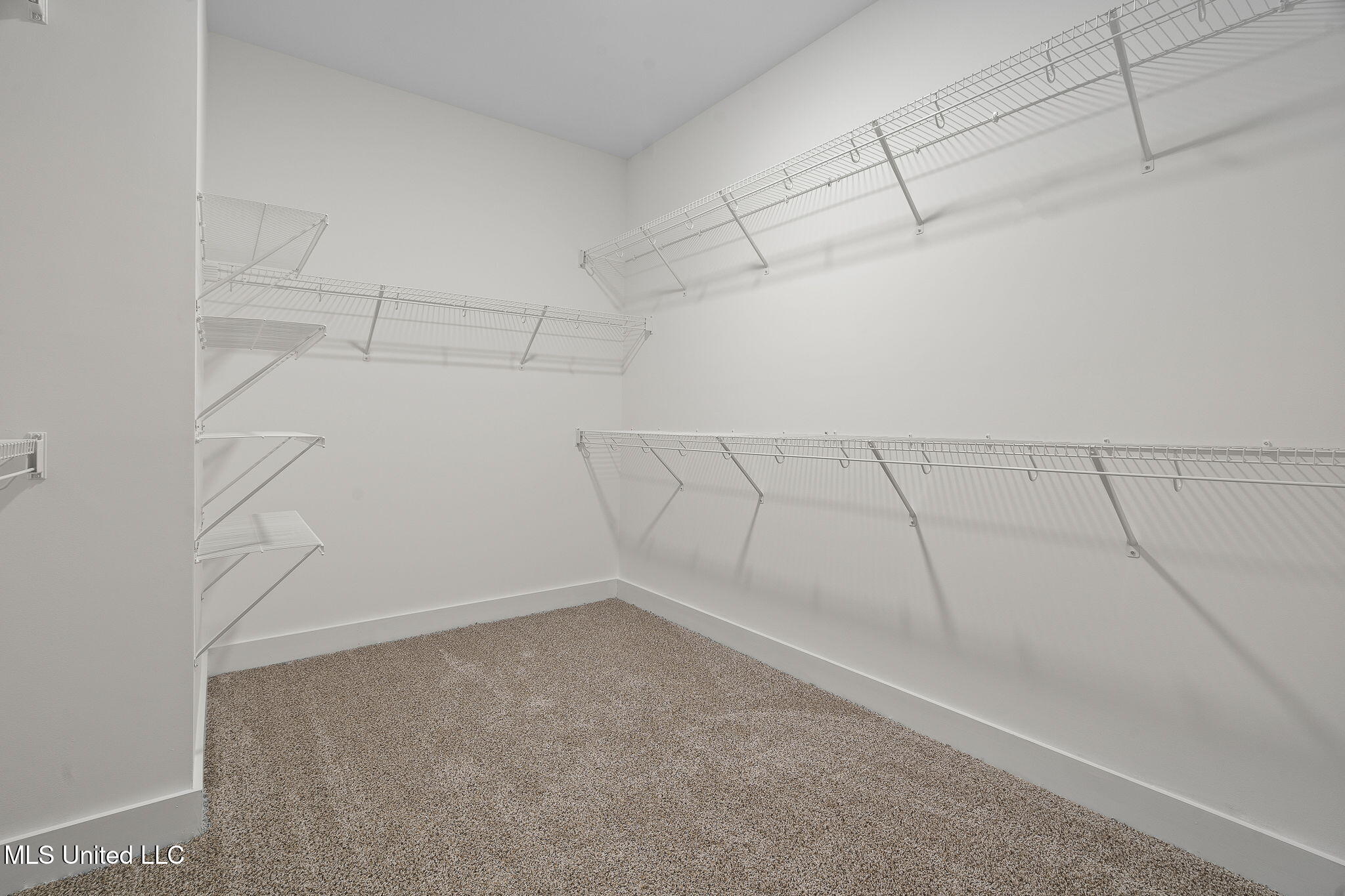 7684 Ridgefield Drive Property Photo 13