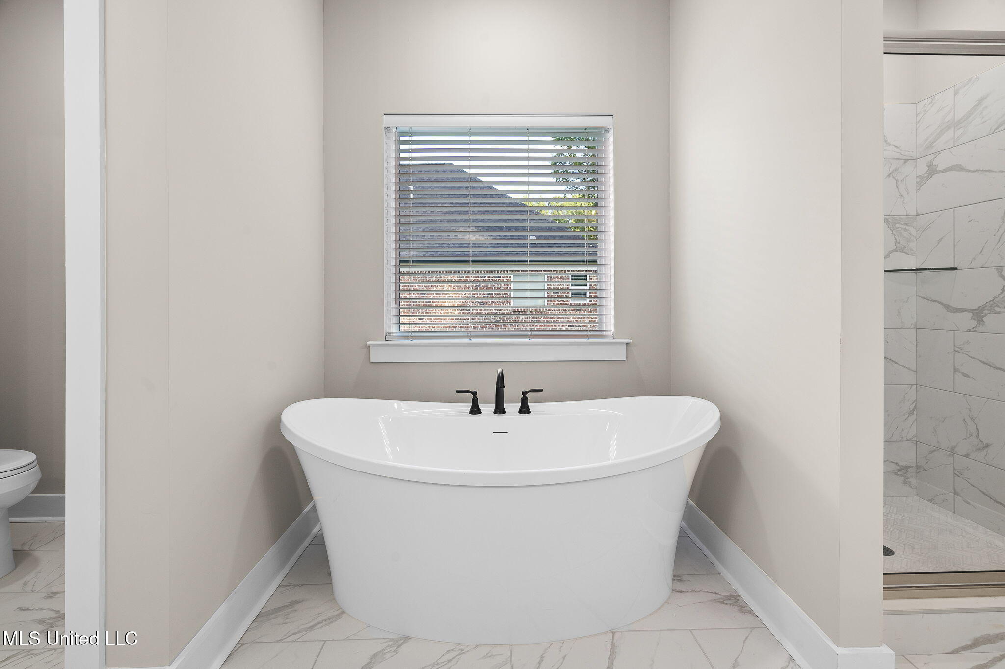 7684 Ridgefield Drive Property Photo 16