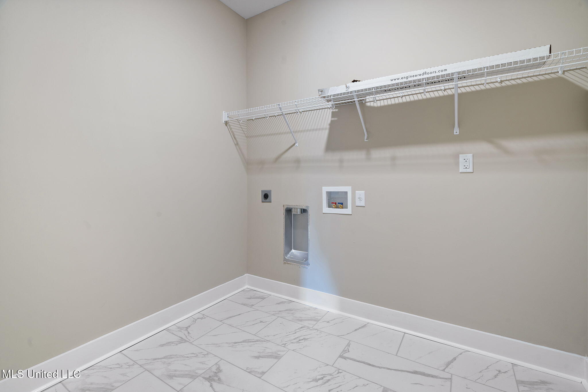 7684 Ridgefield Drive Property Photo 23