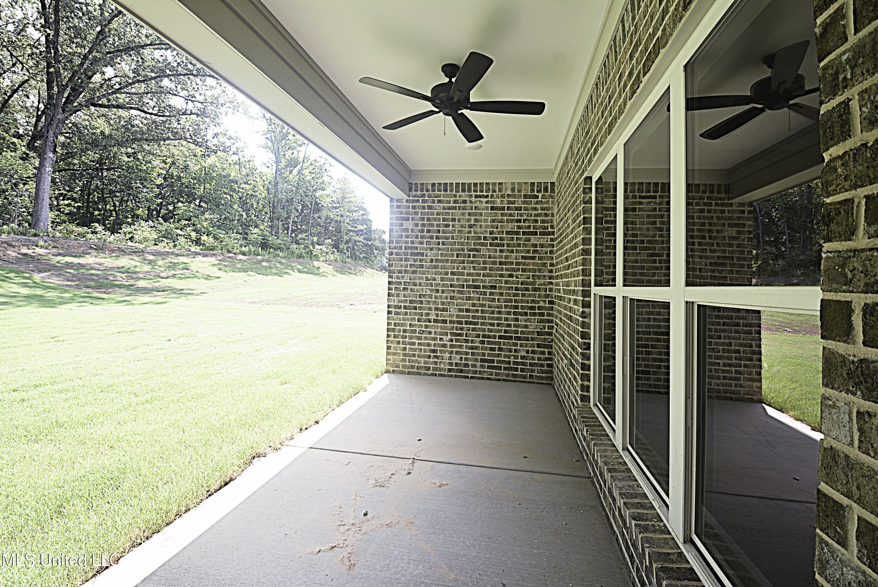 7684 Ridgefield Drive Property Photo 25