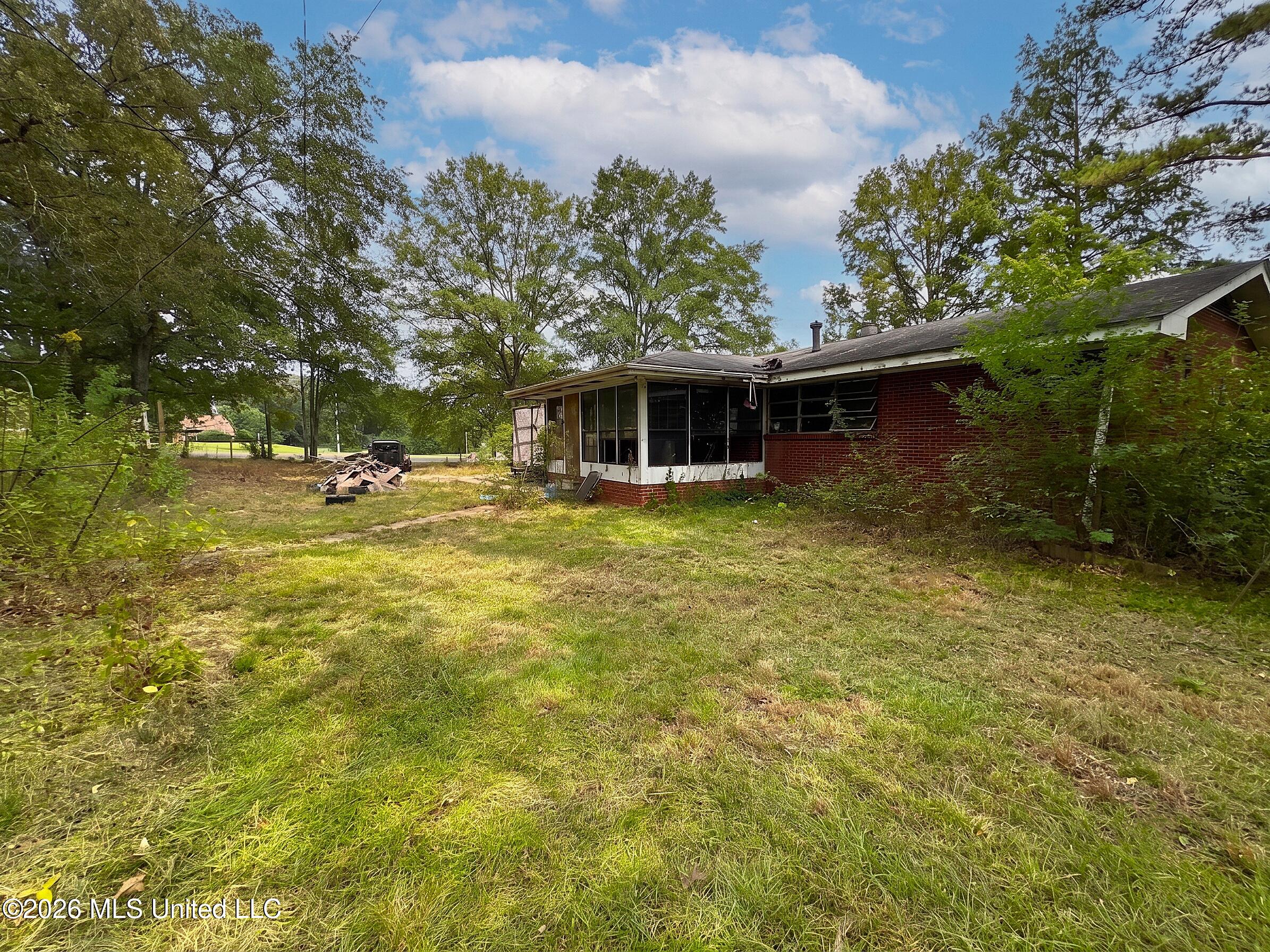5103 Robinson Road Property Photo 2