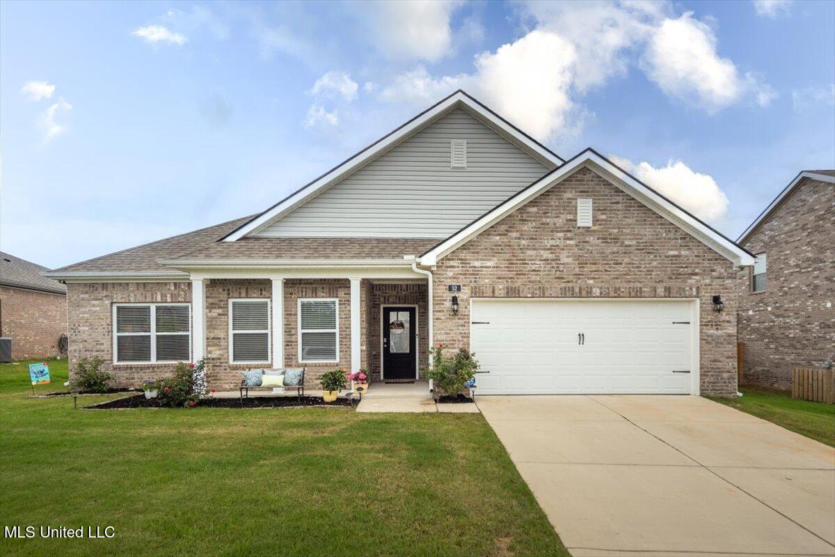 52 Twin Lakes Drive Property Photo 1