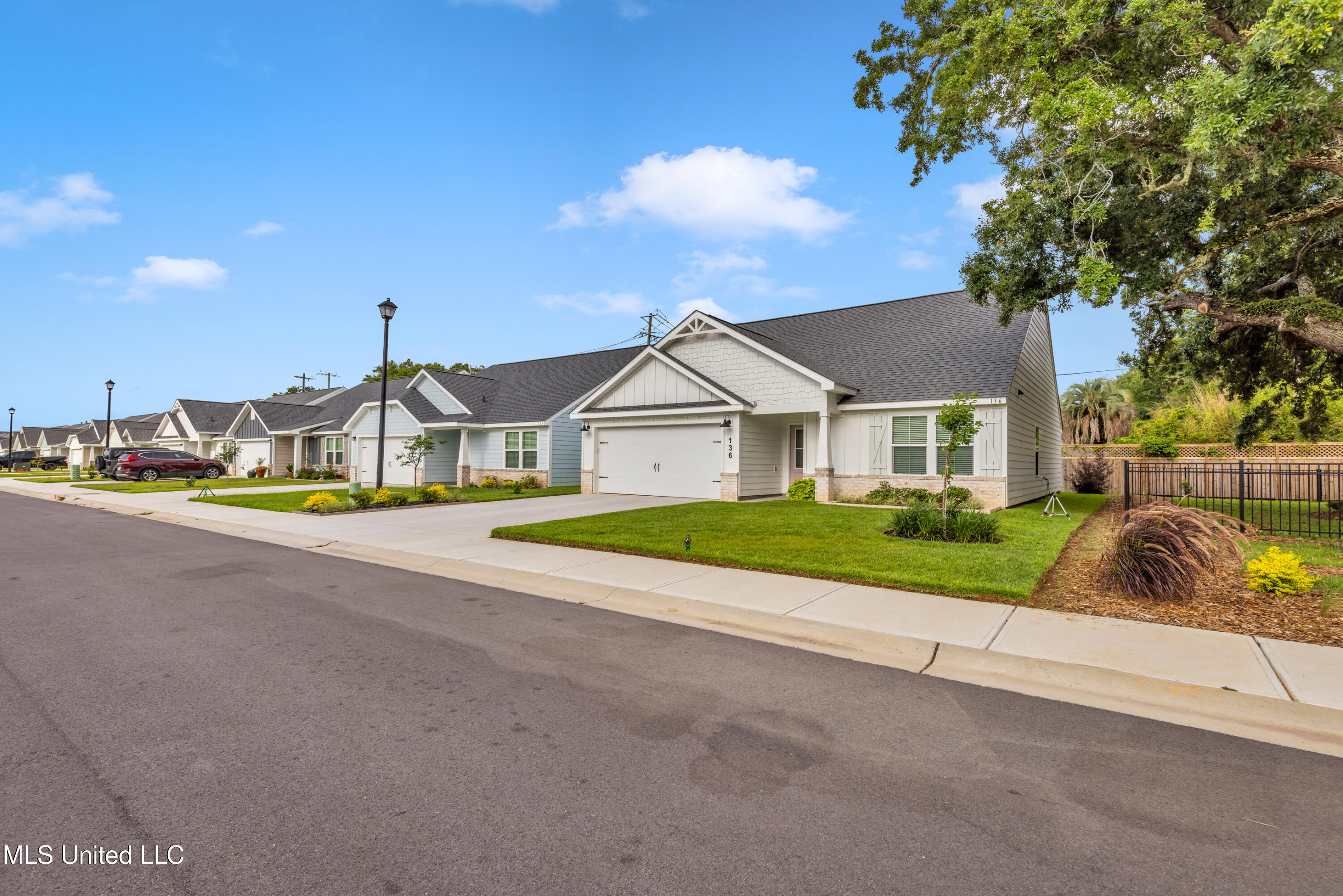 136 Pointe Breeze Way Property Photo 3