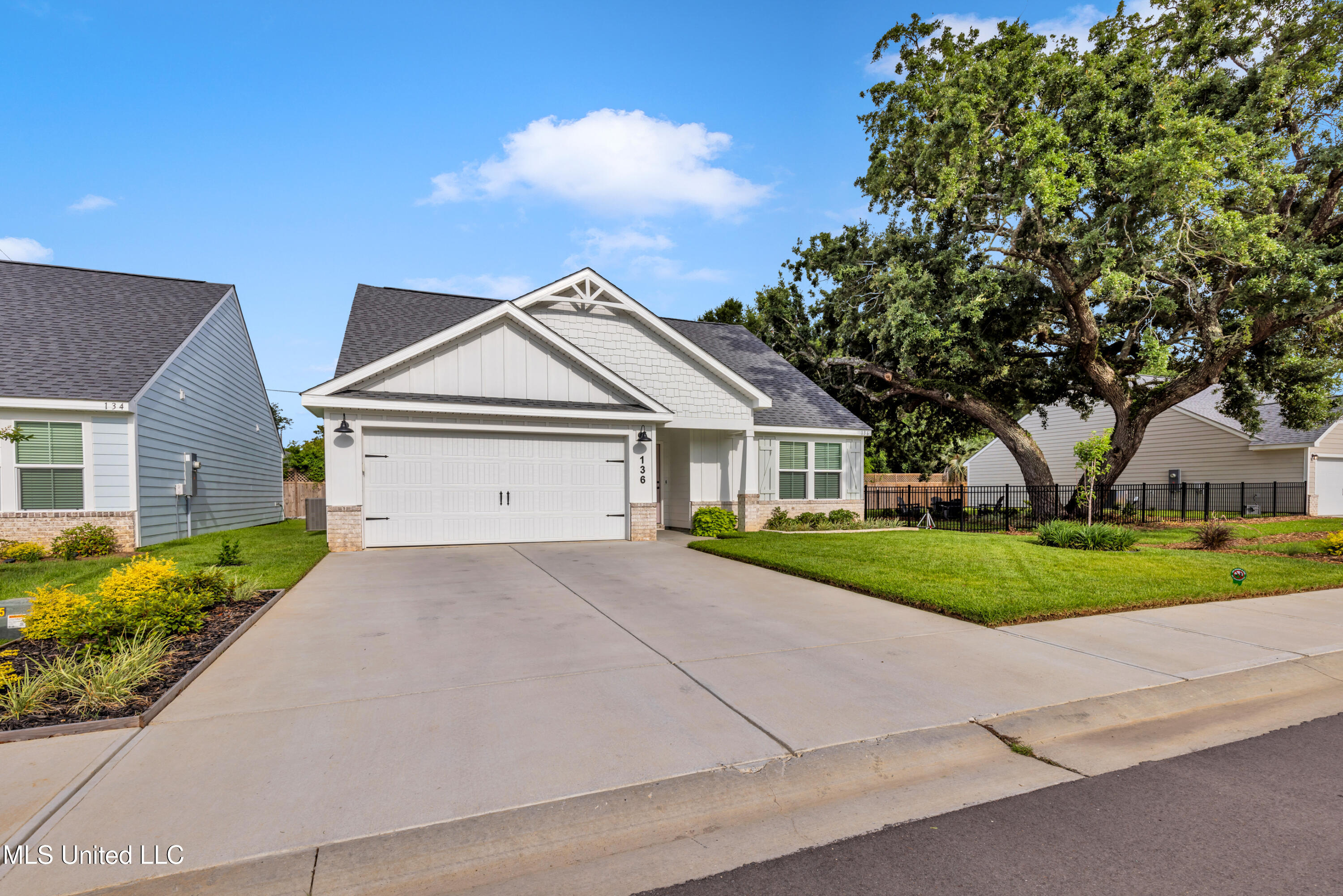 136 Pointe Breeze Way Property Photo 4