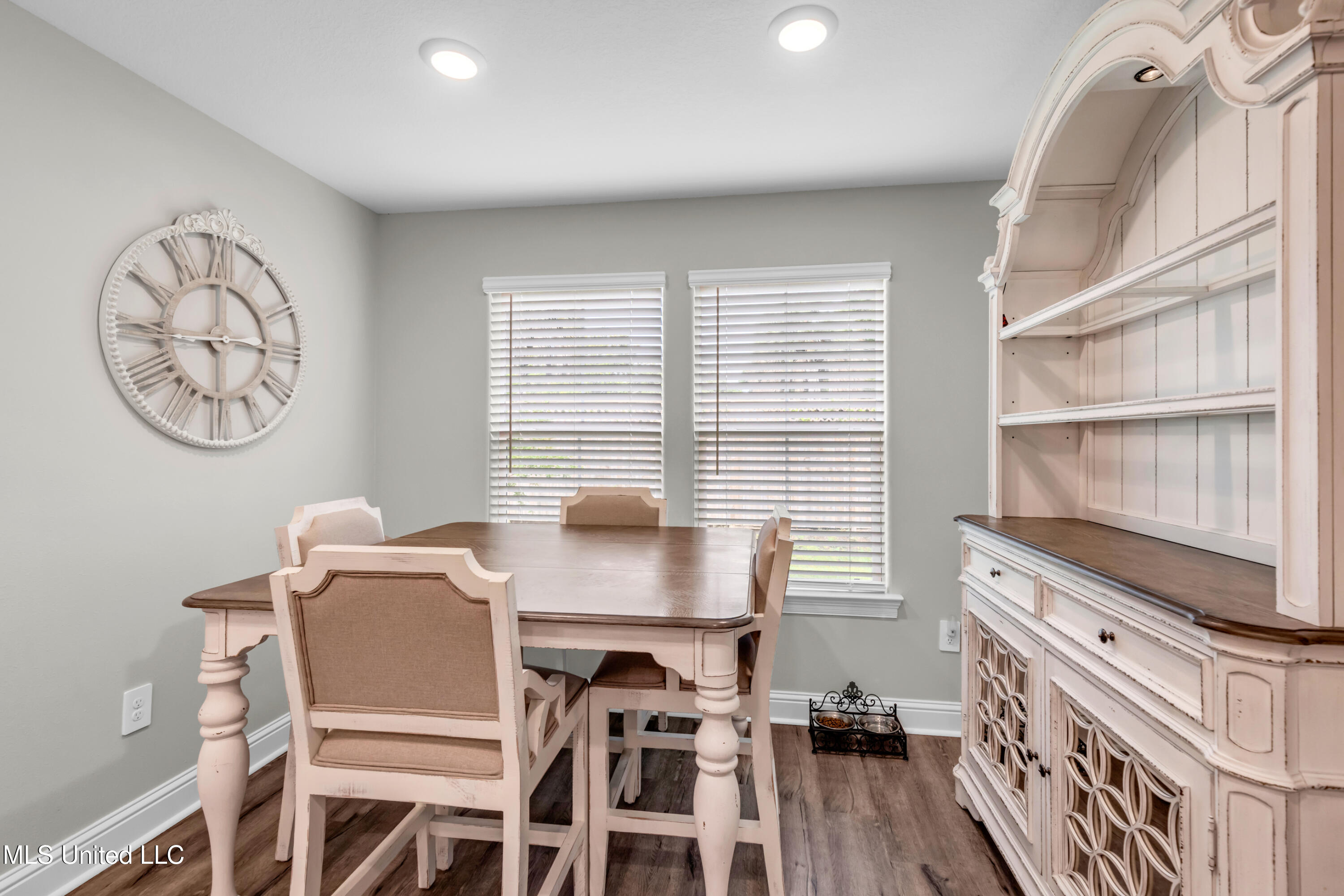 136 Pointe Breeze Way Property Photo 14