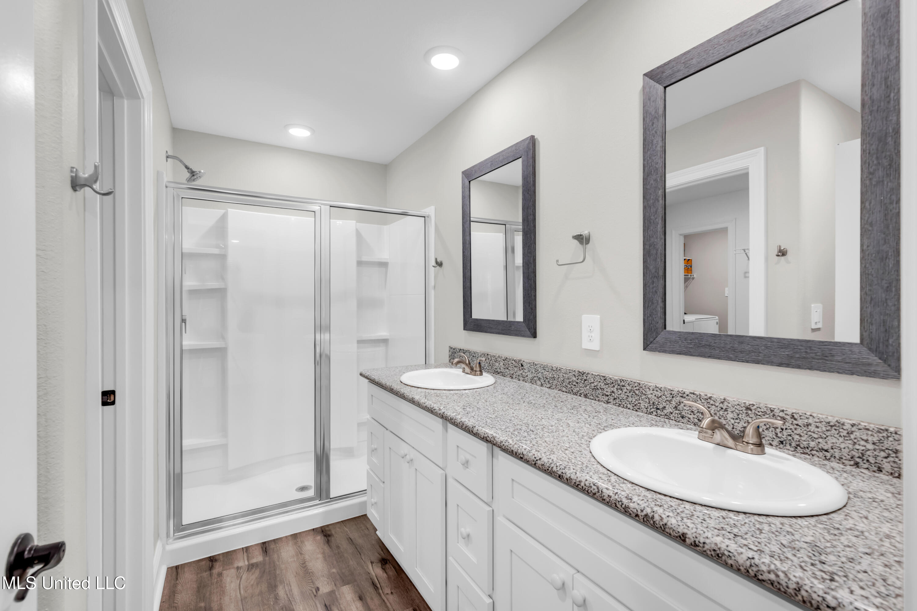 136 Pointe Breeze Way Property Photo 17