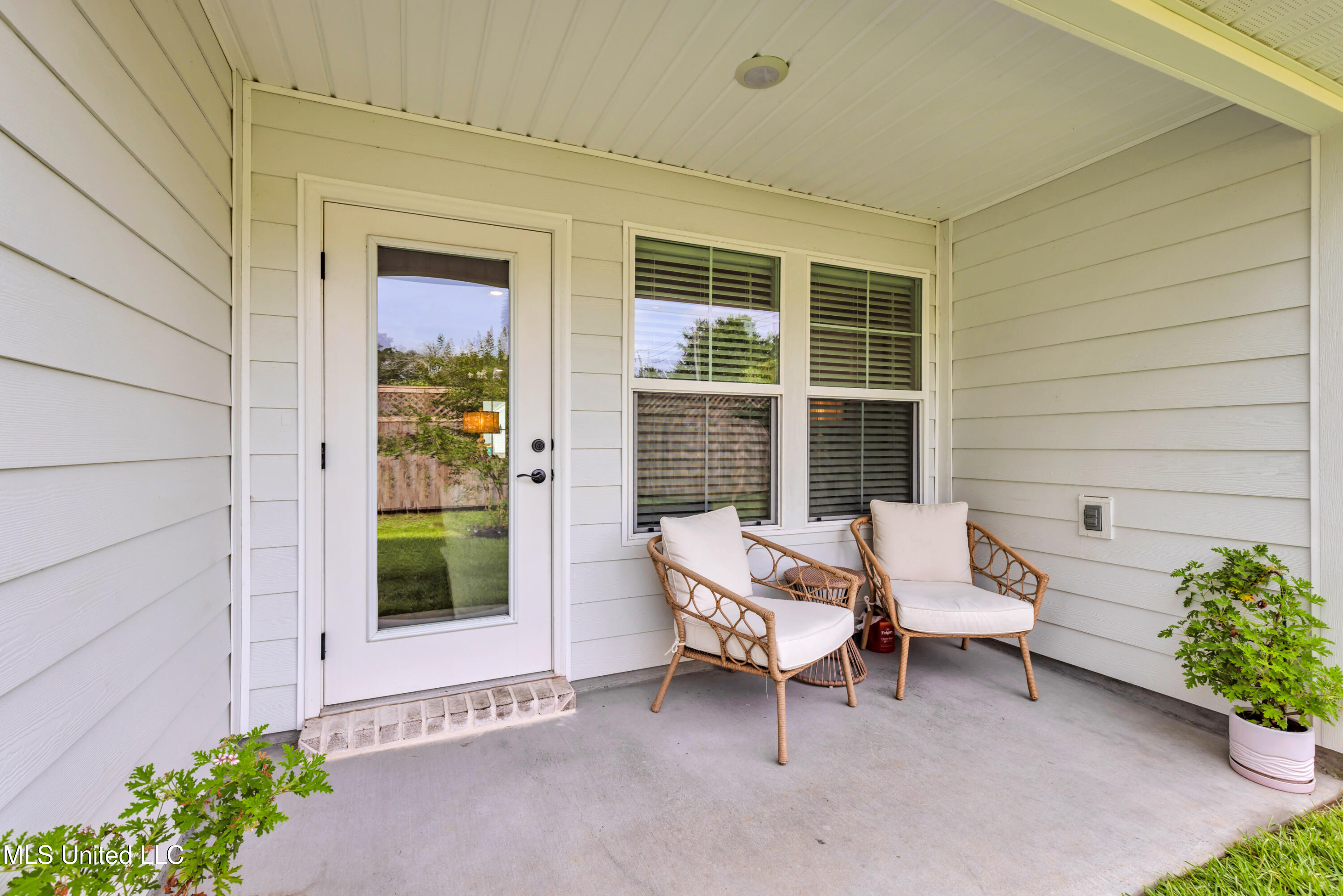 136 Pointe Breeze Way Property Photo 24
