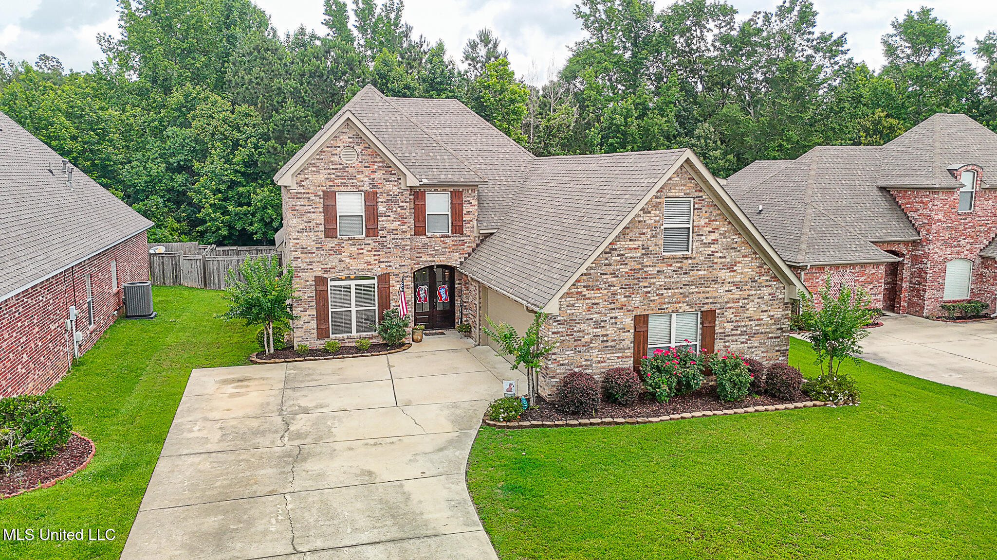 109 Elizabeth Drive Property Photo 1