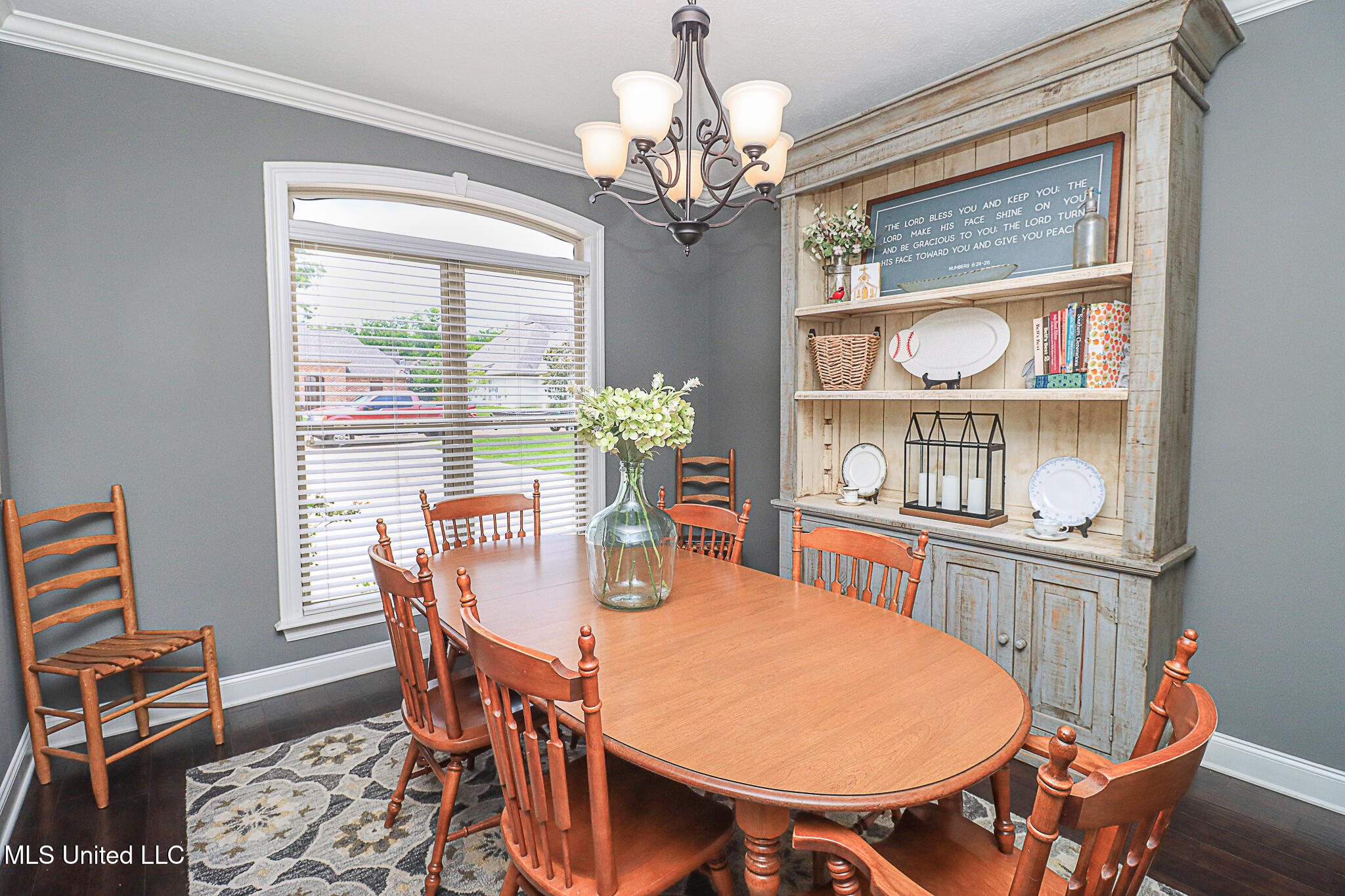 109 Elizabeth Drive Property Photo 6