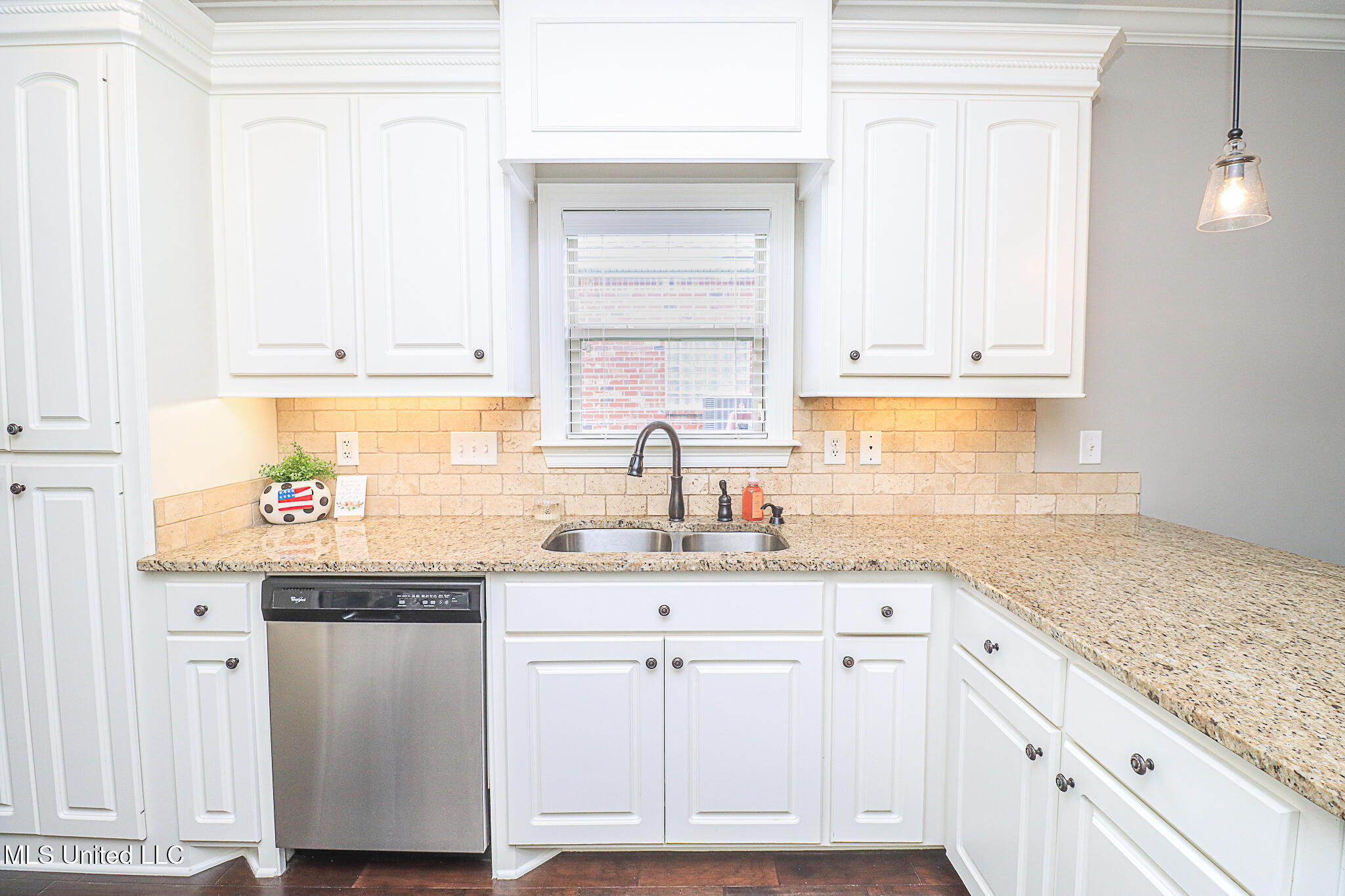 109 Elizabeth Drive Property Photo 11