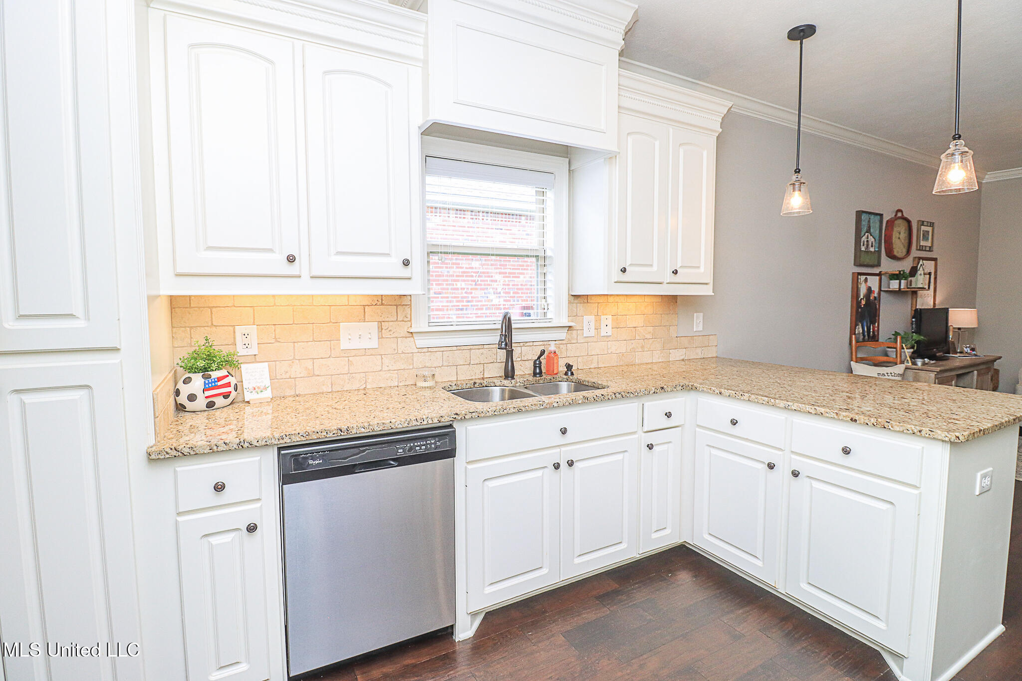 109 Elizabeth Drive Property Photo 13