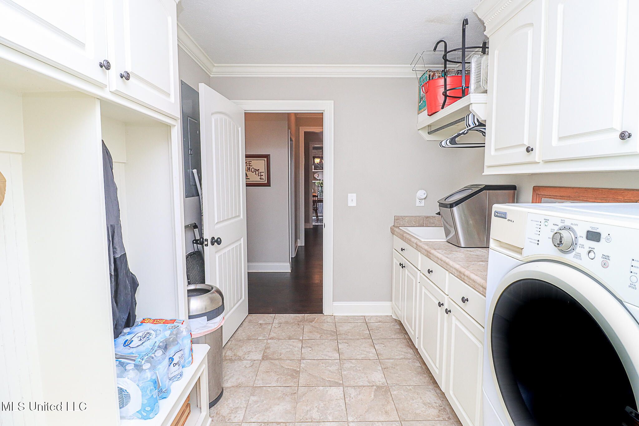 109 Elizabeth Drive Property Photo 36