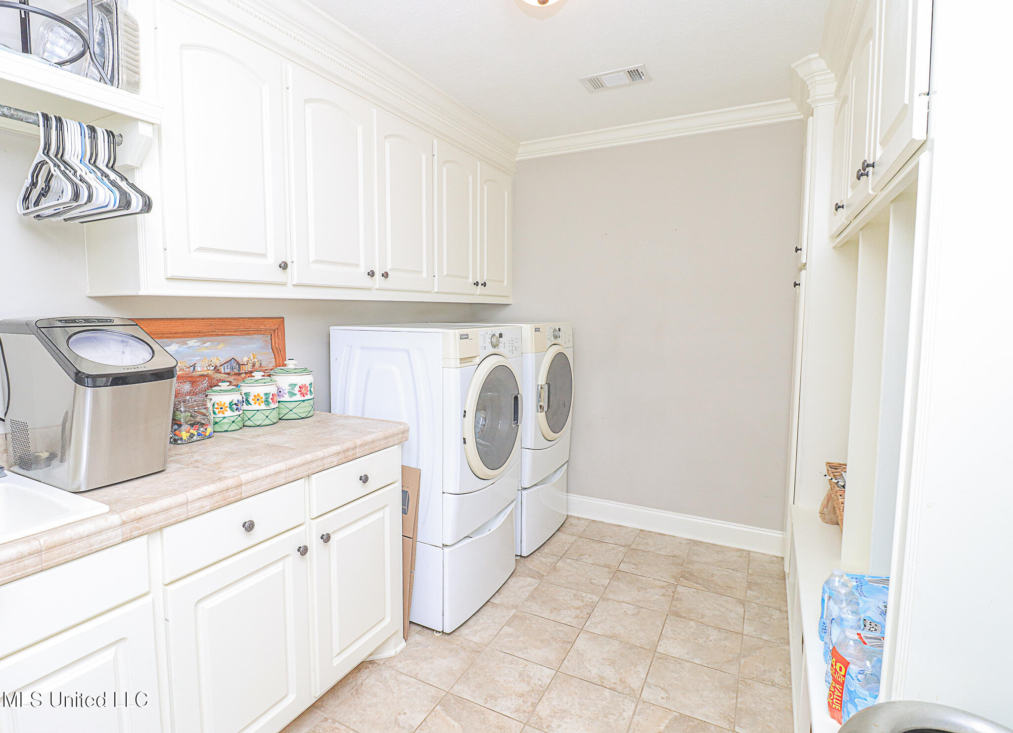 109 Elizabeth Drive Property Photo 37