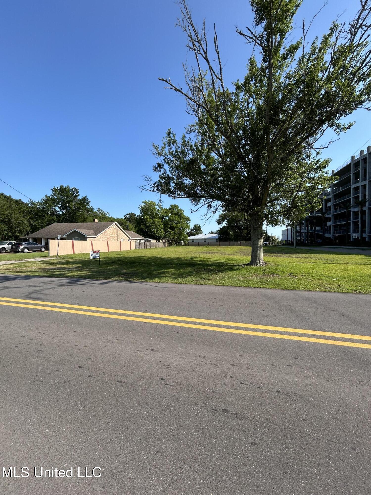 3185 Race Track Road Property Photo 6