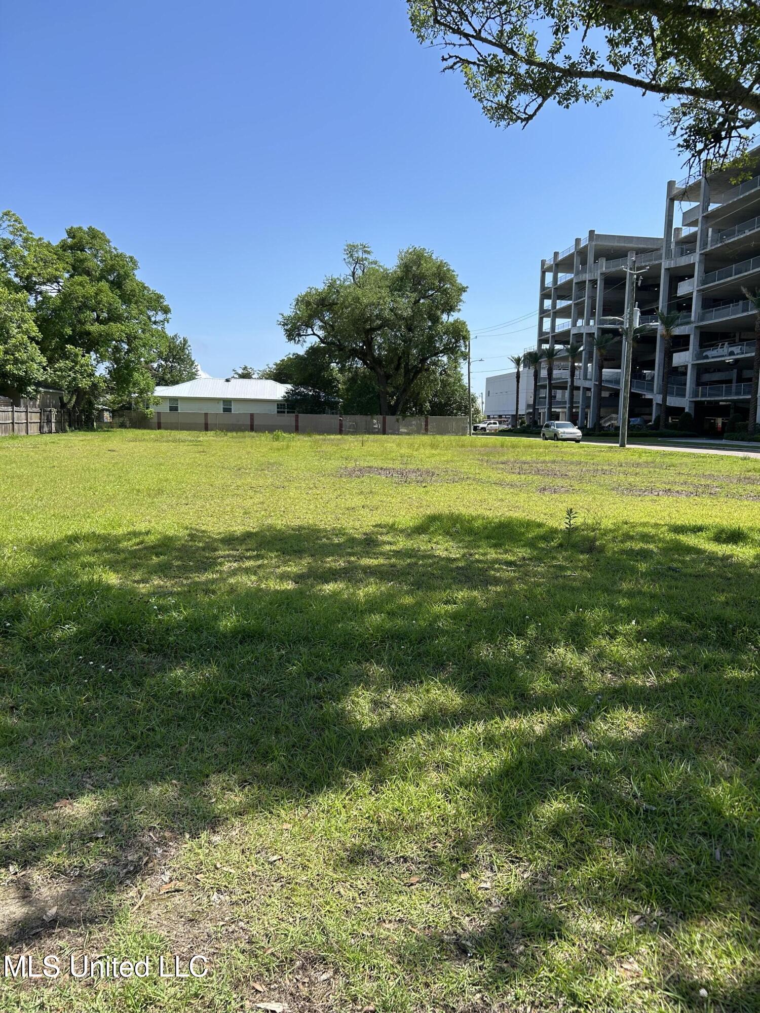 3185 Race Track Road Property Photo 10