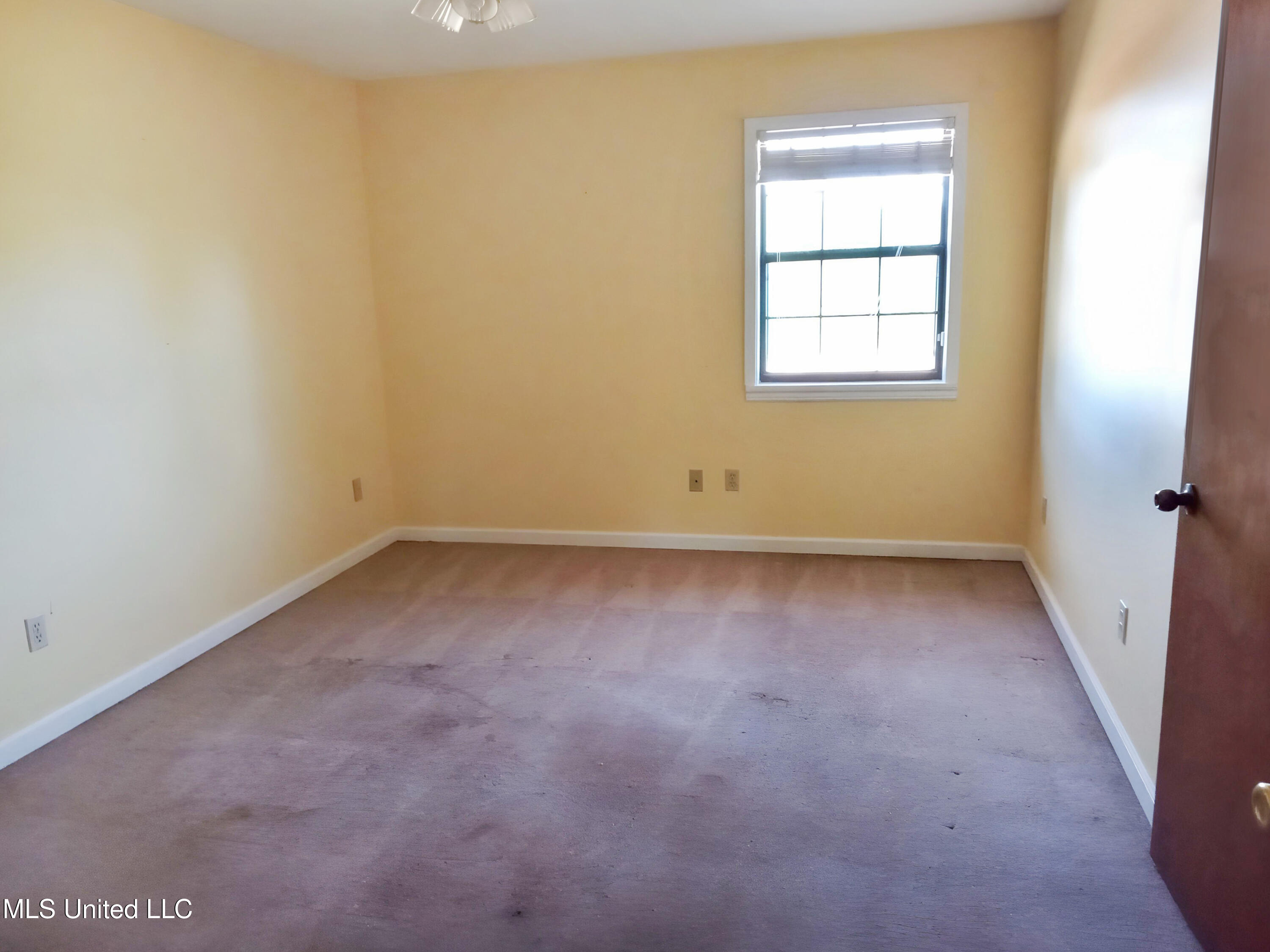 120 Harrison Lane Property Photo 6