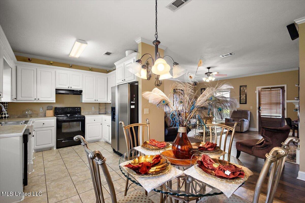 602 Oakview Way Property Photo 10